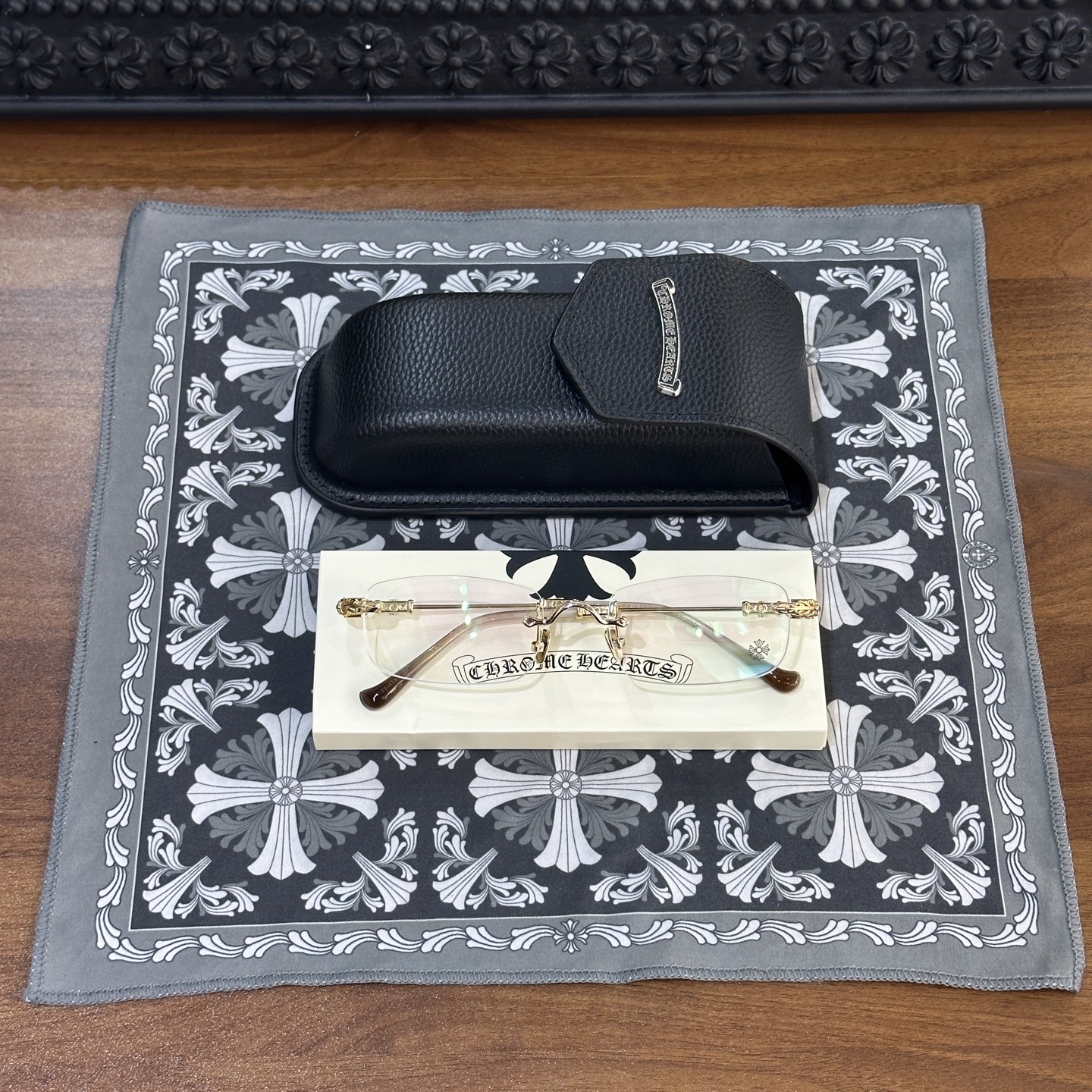 CH Rimless Glasses Model: Pills III Size: 55-20-144