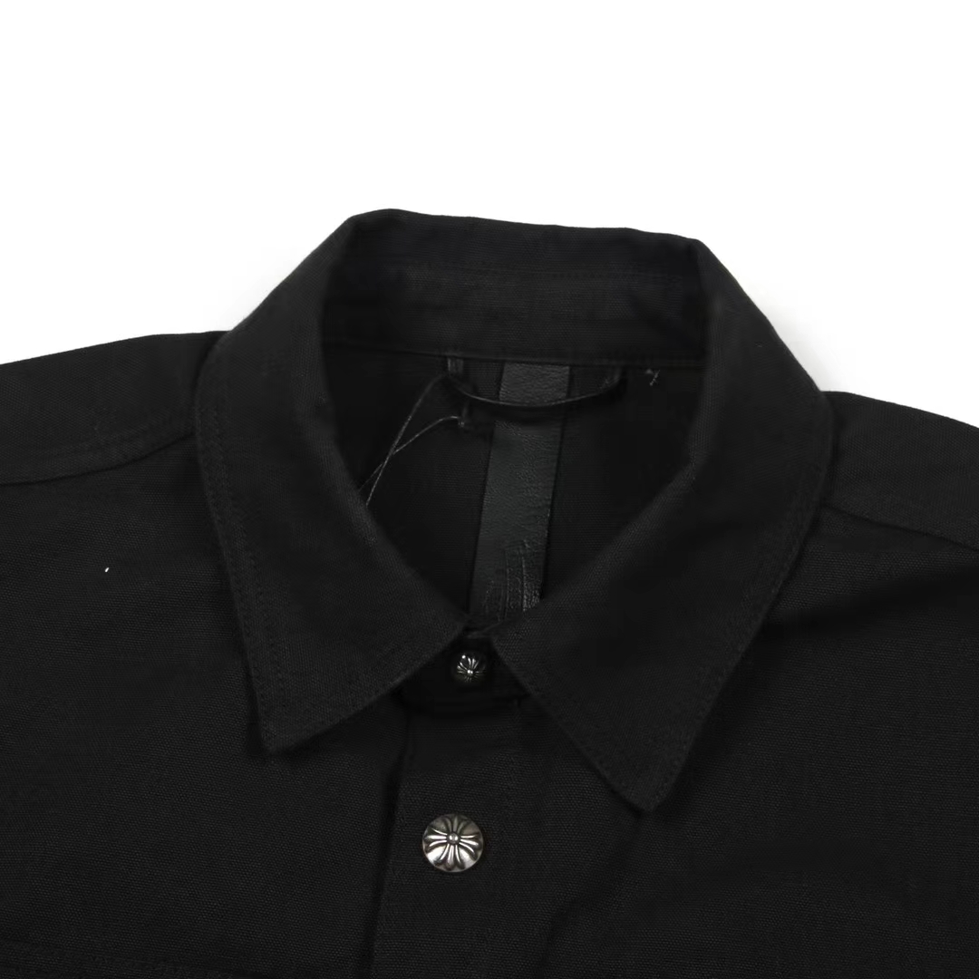 CH Chrome Hearts Basic JacketFabric: Custom 360g high-density 100% cotton fine beaded fabricDetails: Classic cut with a forward-leaning seam, unlike the standard cuts on the market, 22 cross-stitch genuine sheepskin embroideryHardware: Custom-made