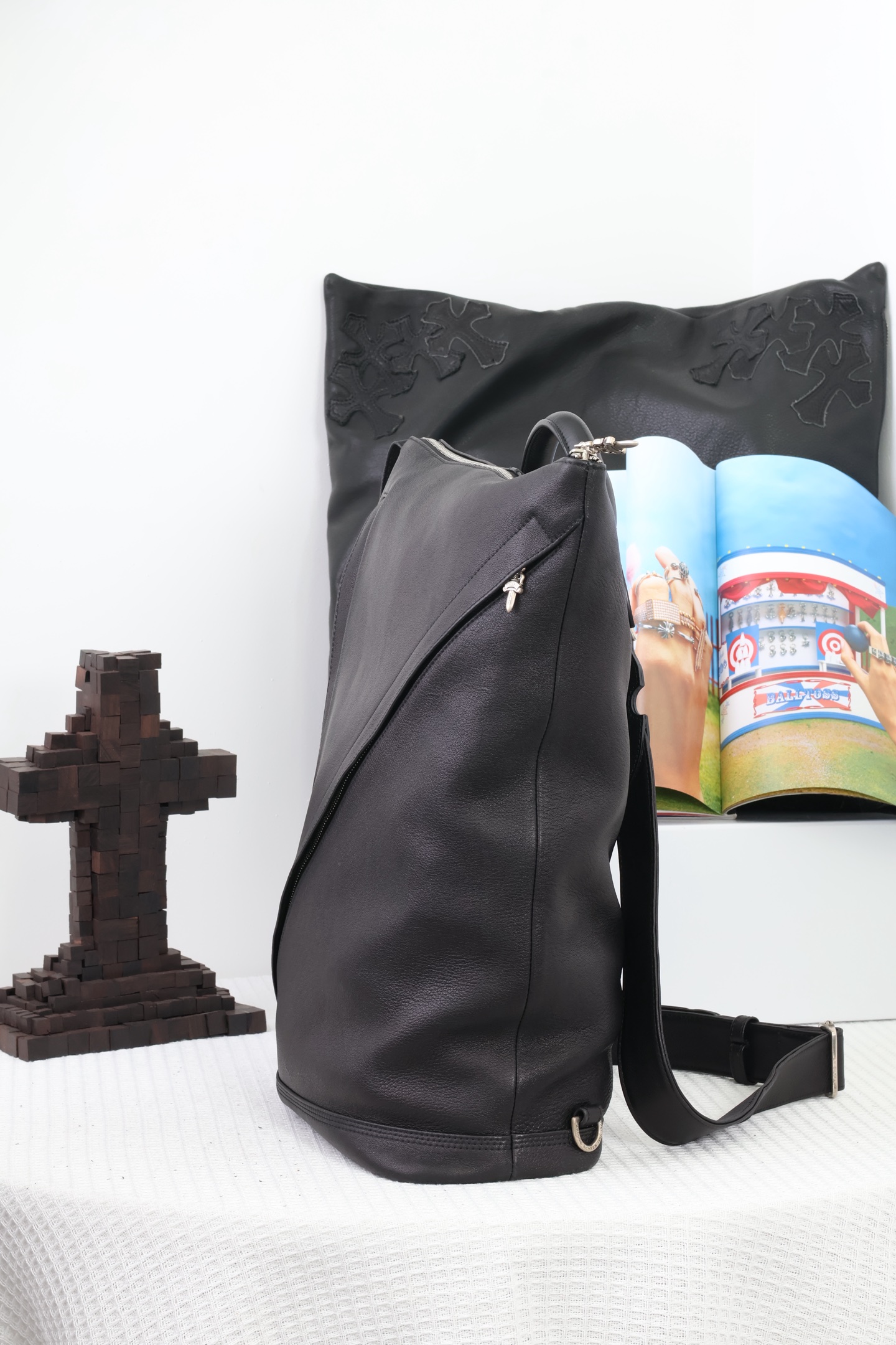 • CH Eat You Whole Fitness Multi-functional Travel Bag