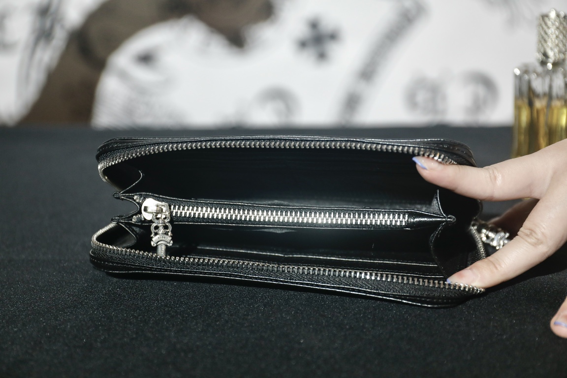 CH Multi-zipper wallet