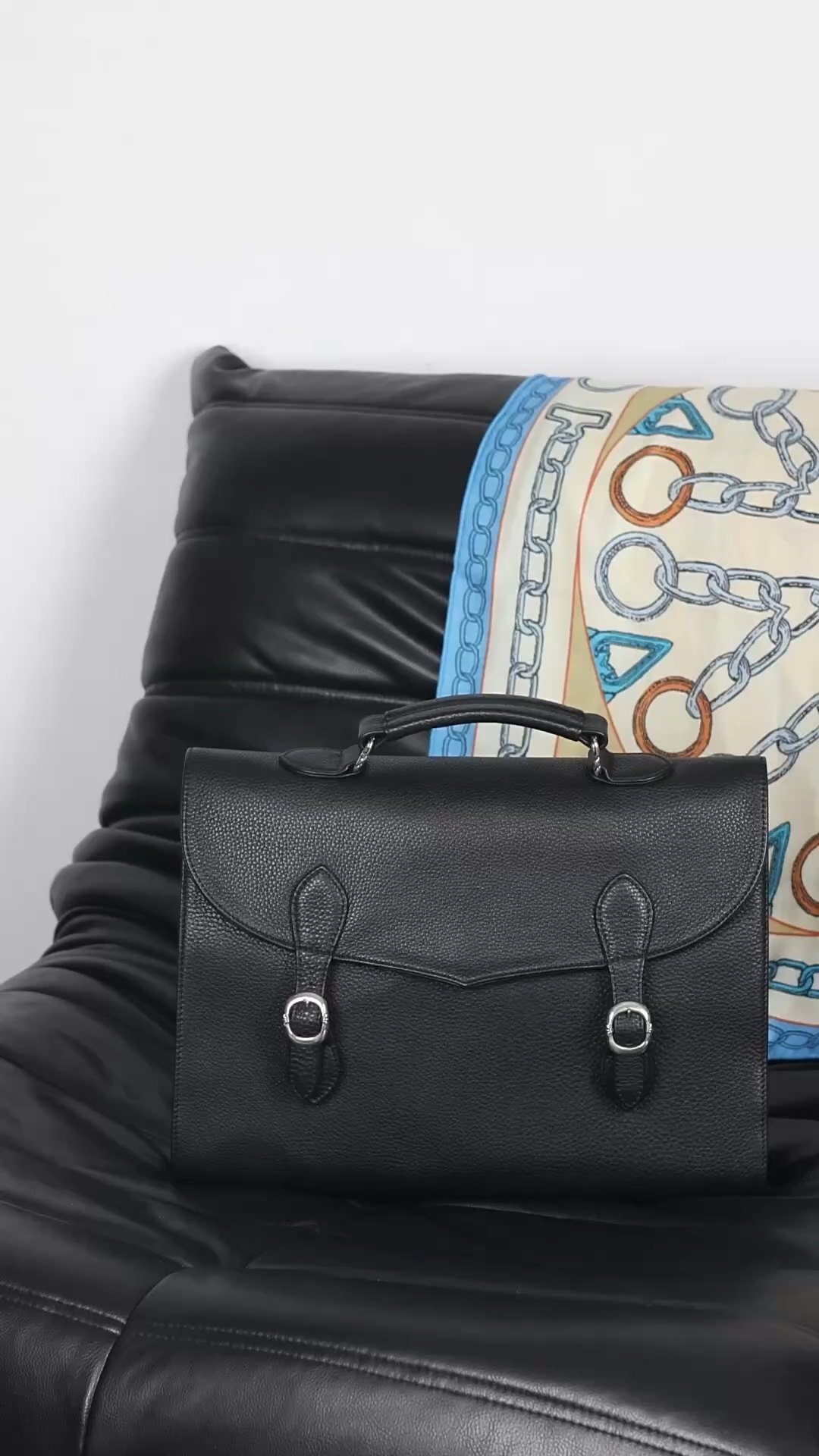 CH_ BEYOND BEYOND Double D-ring Flap Briefcase