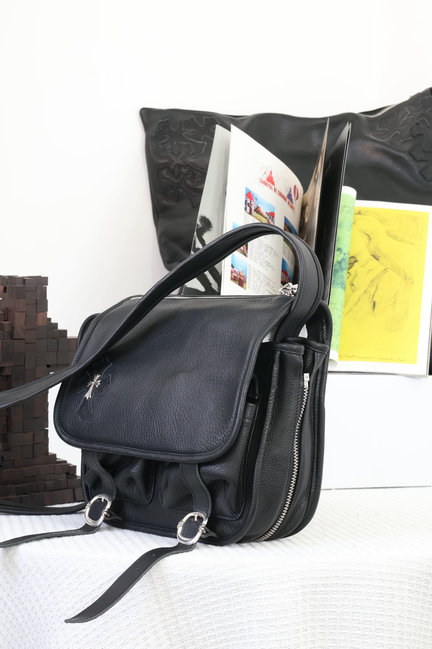 CH Single Cross Crossbody Bag