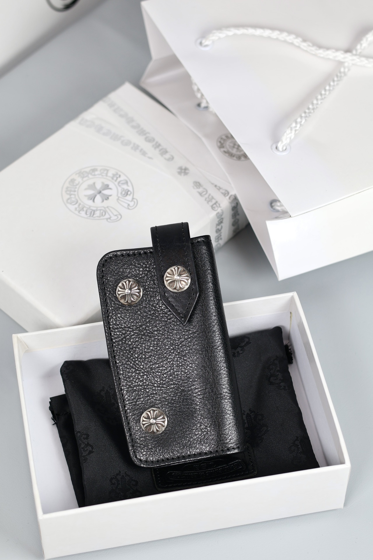 CH-round-nail cowhide key case