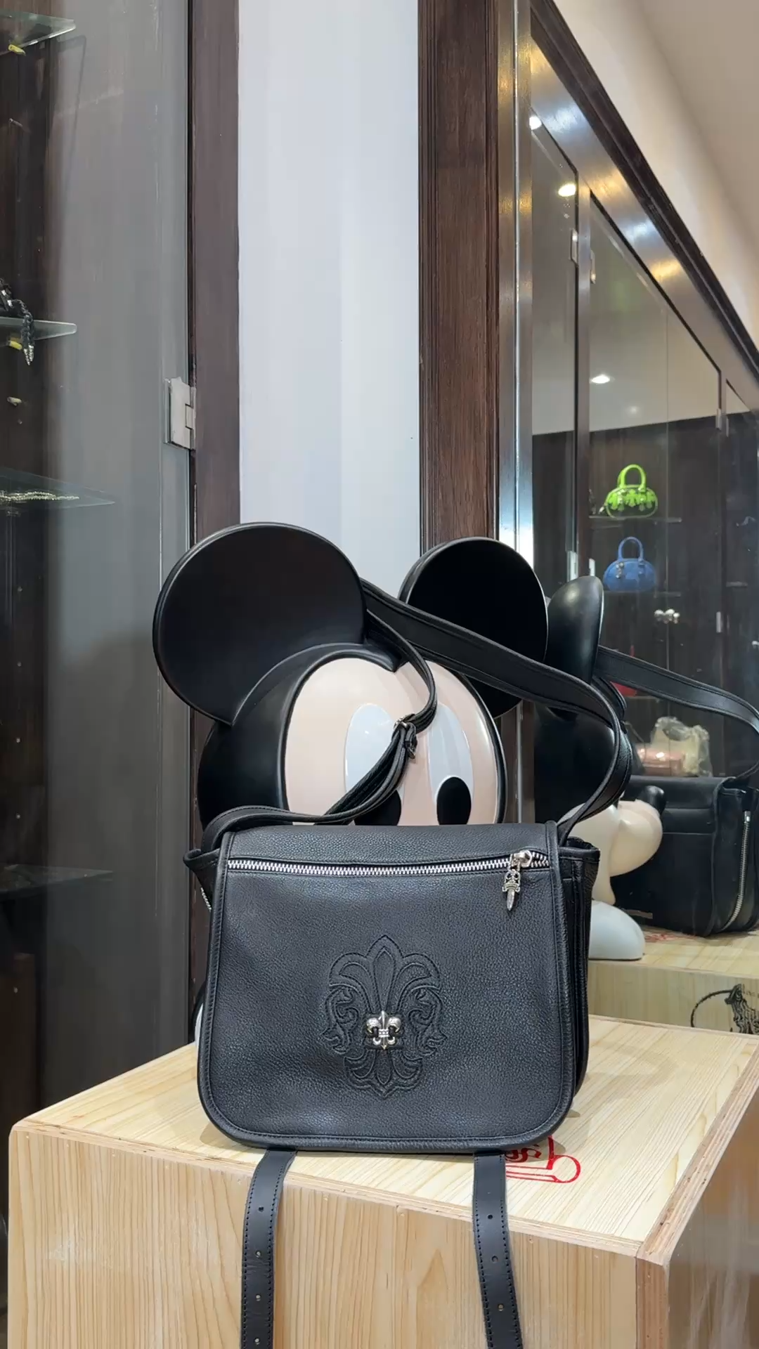 CH dile_Scout Flower Flap Messenger Bag Crossbody Bag