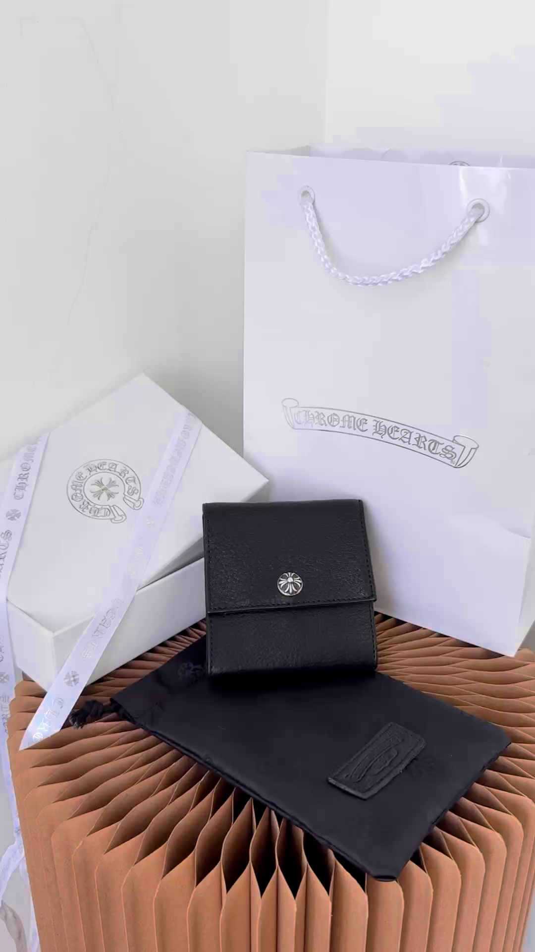 CH Three-fold small wallet