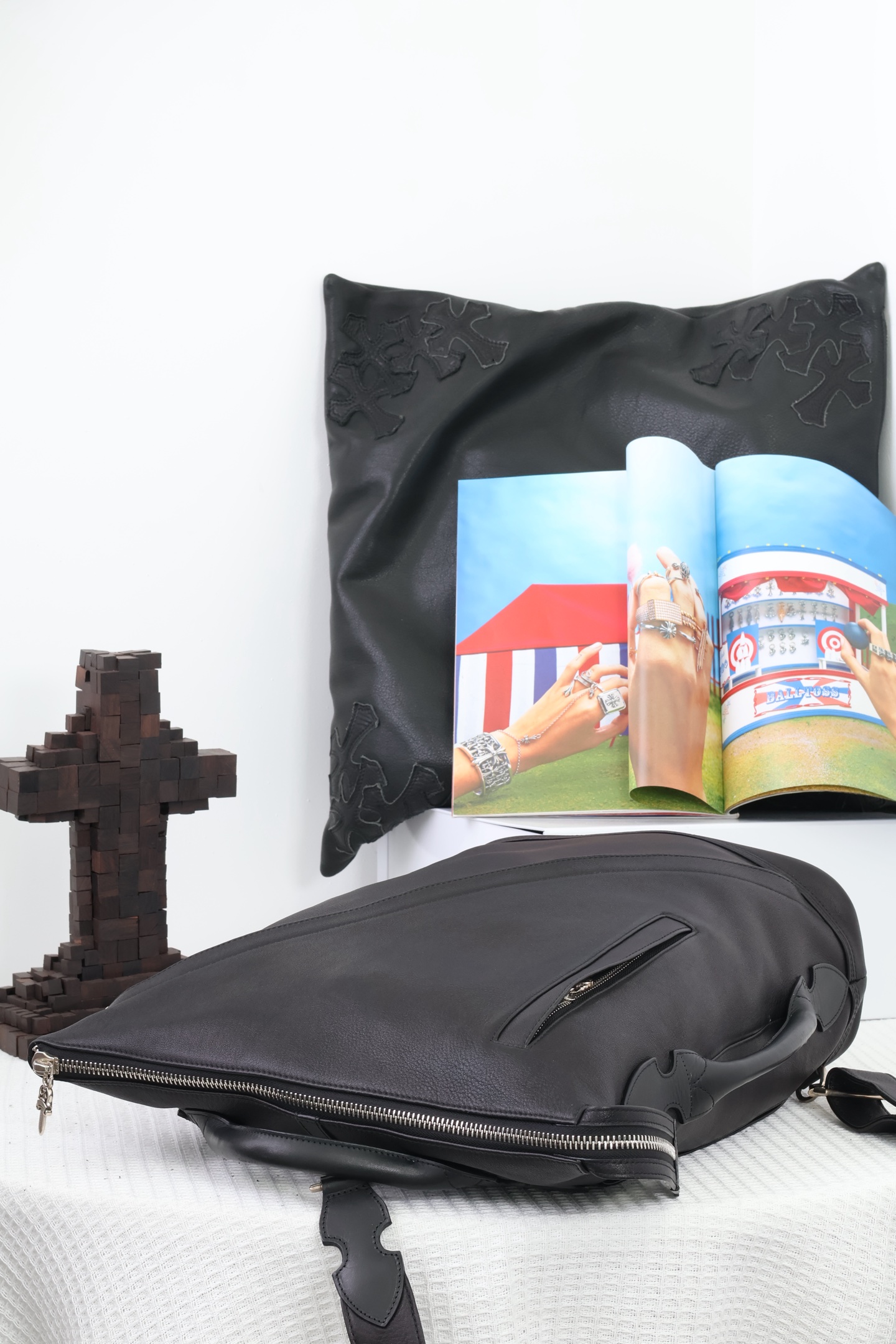 • CH Eat You Whole Fitness Multi-functional Travel Bag