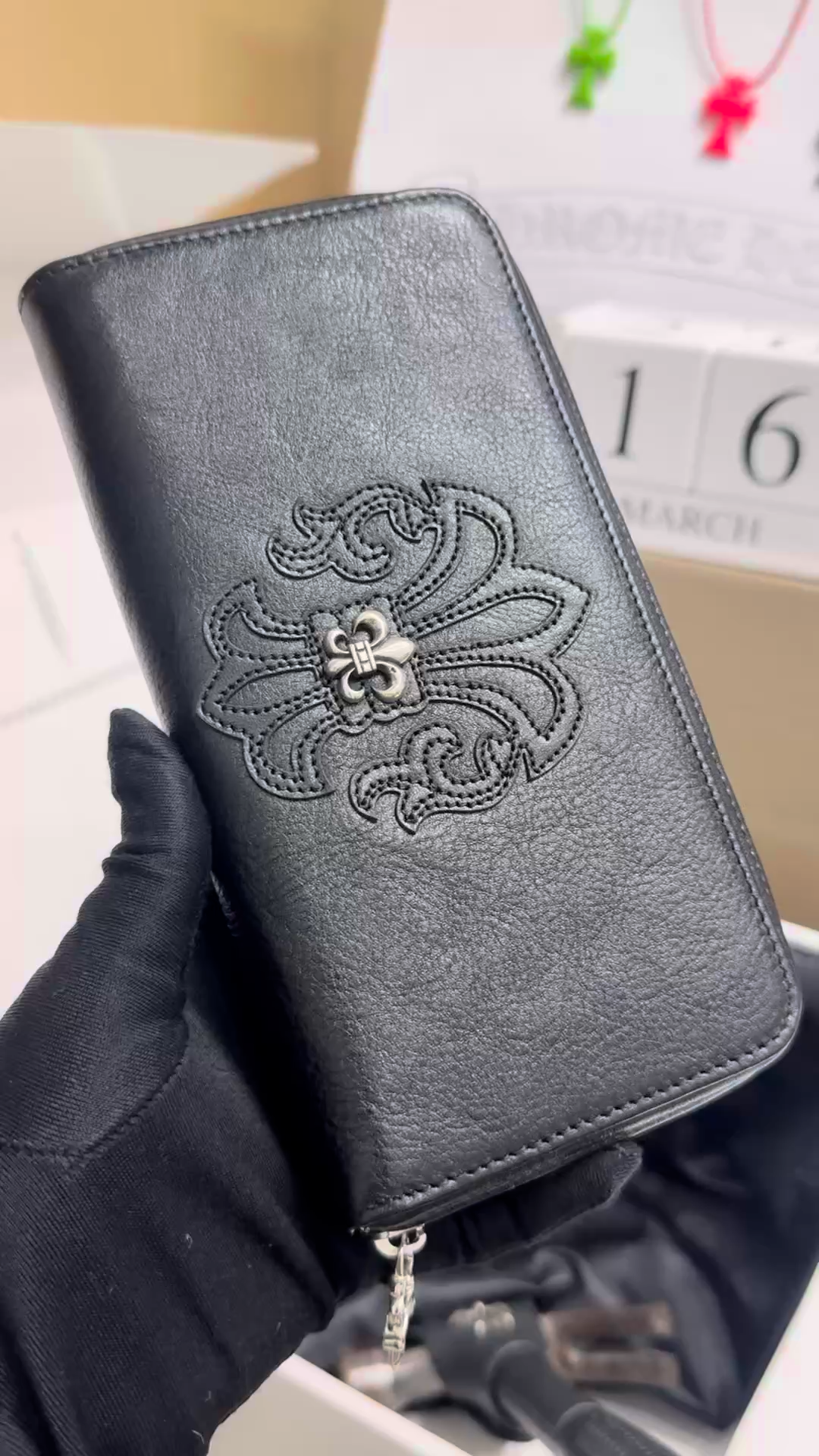 CH Scout Wallet with Long Zipper