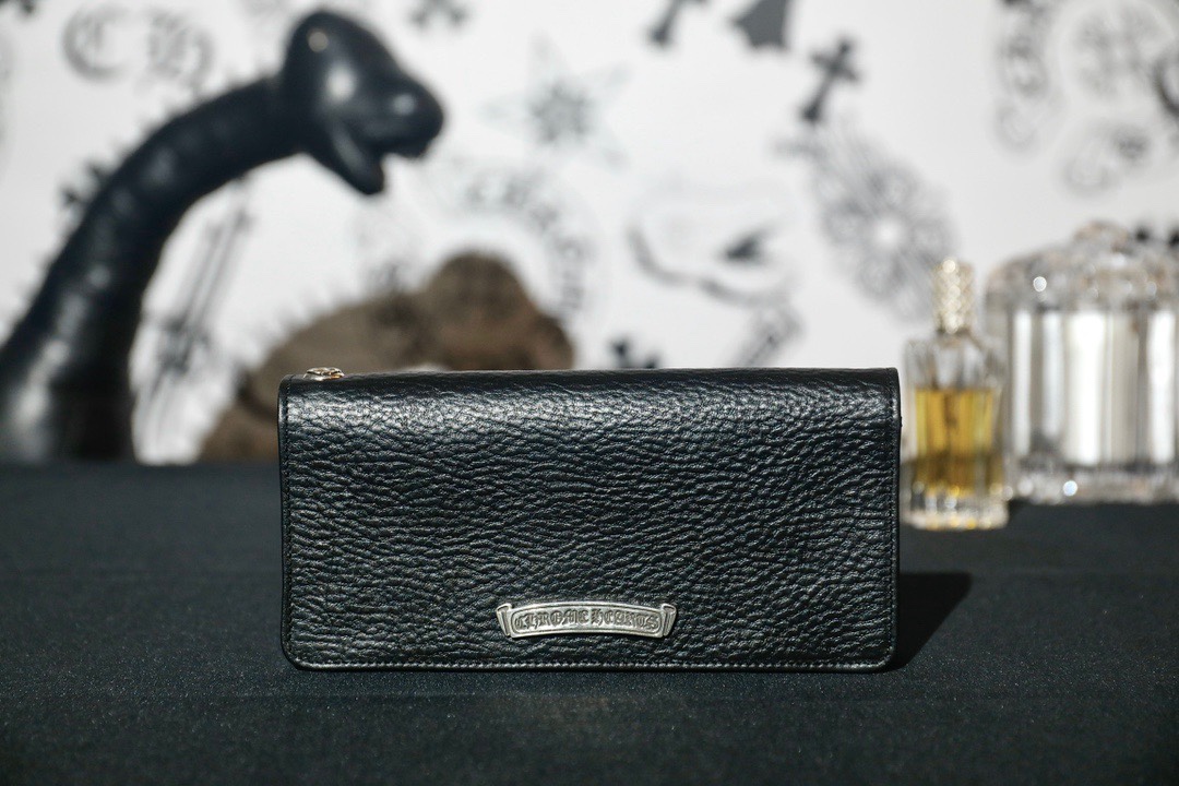 CH Rounded-edge long flip-top wallet