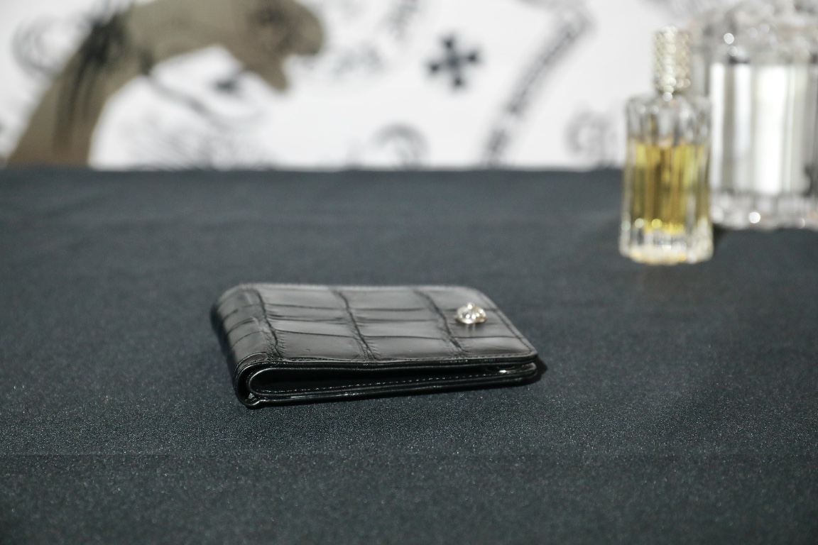 CH Folded wallet