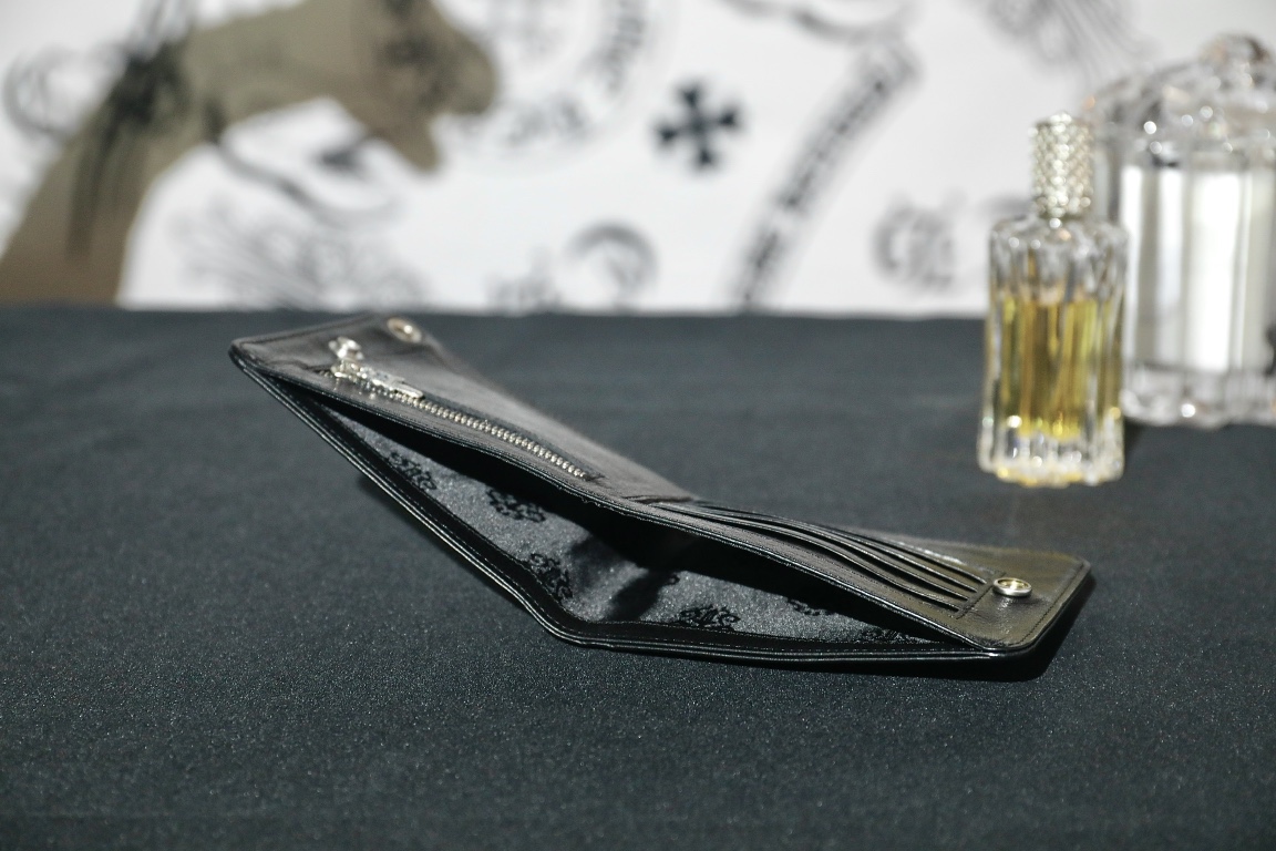 CH Folded wallet