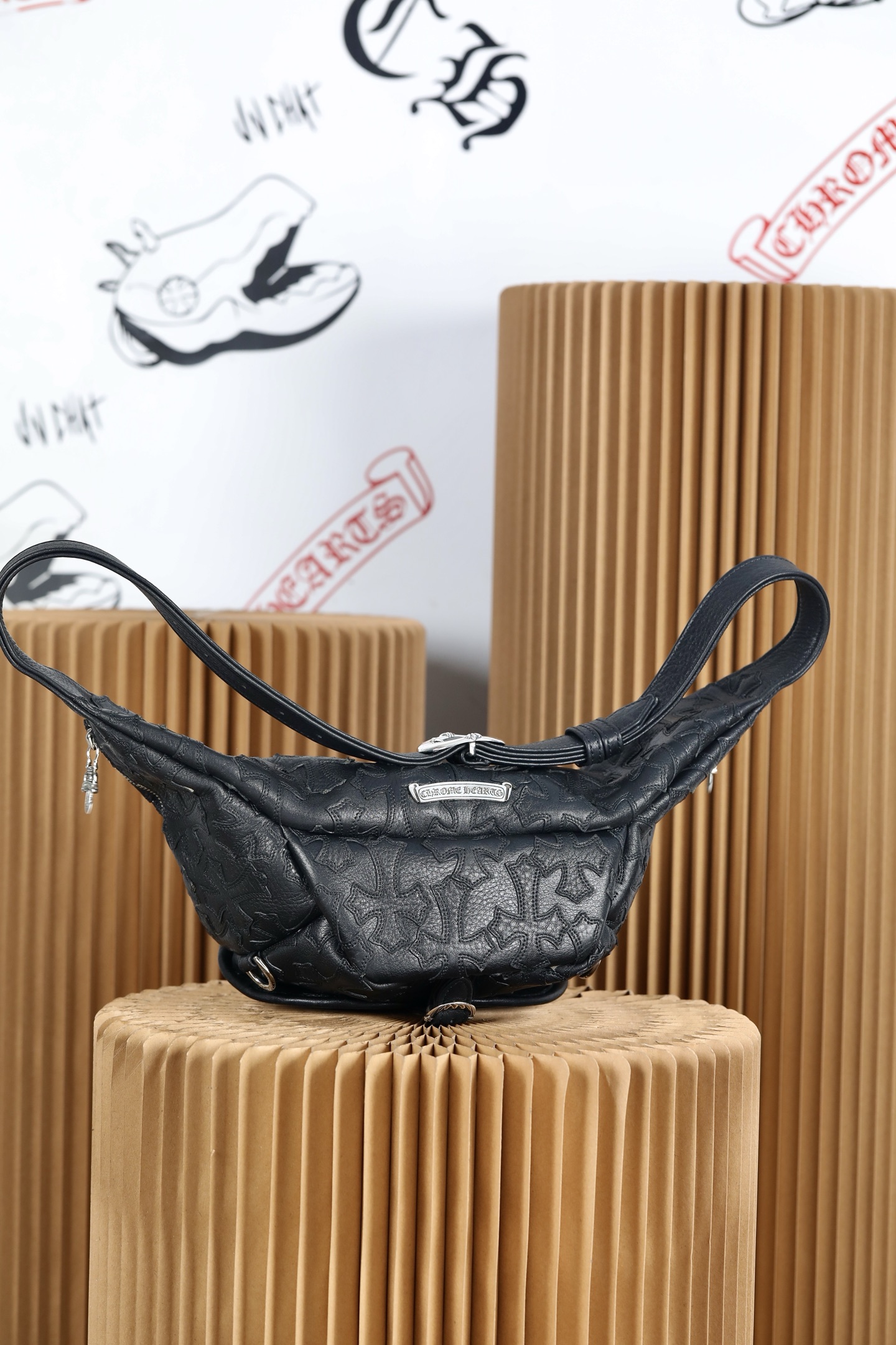 CH Medium Black Patches Snat Pack