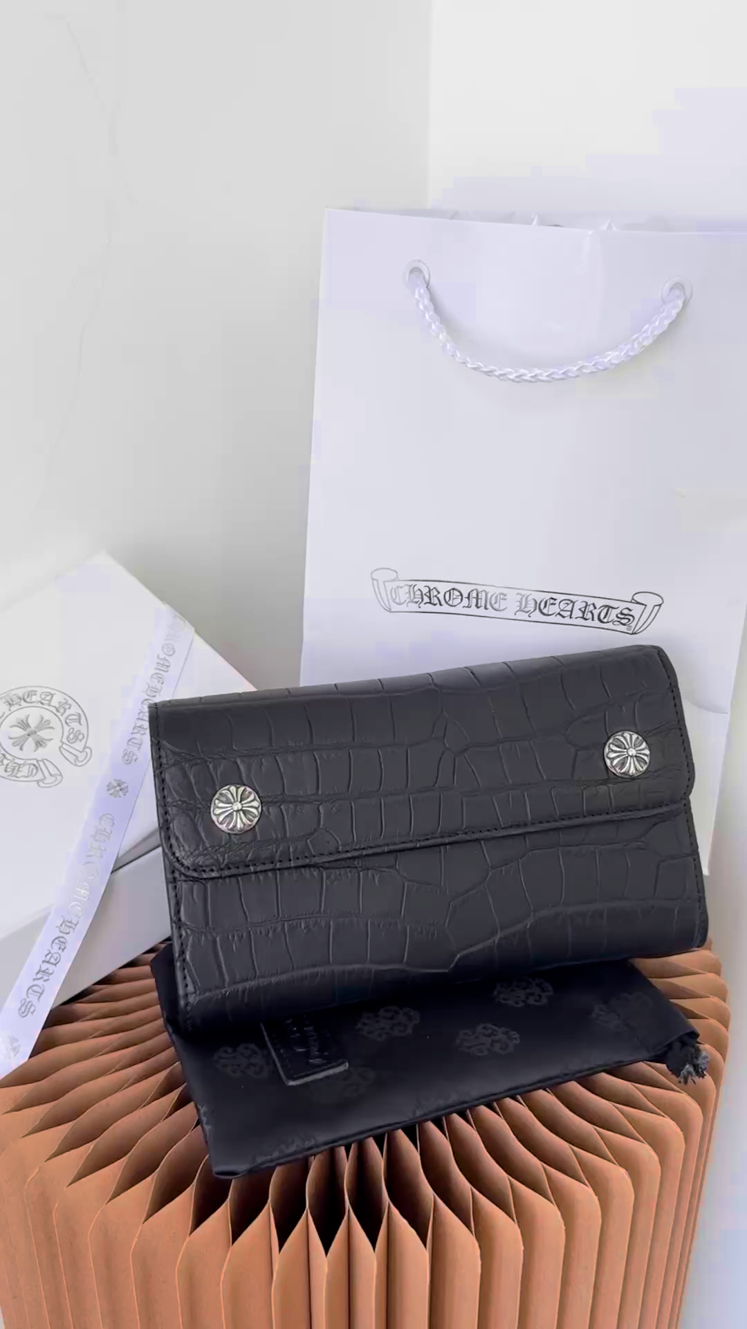 CH Three-fold wallet