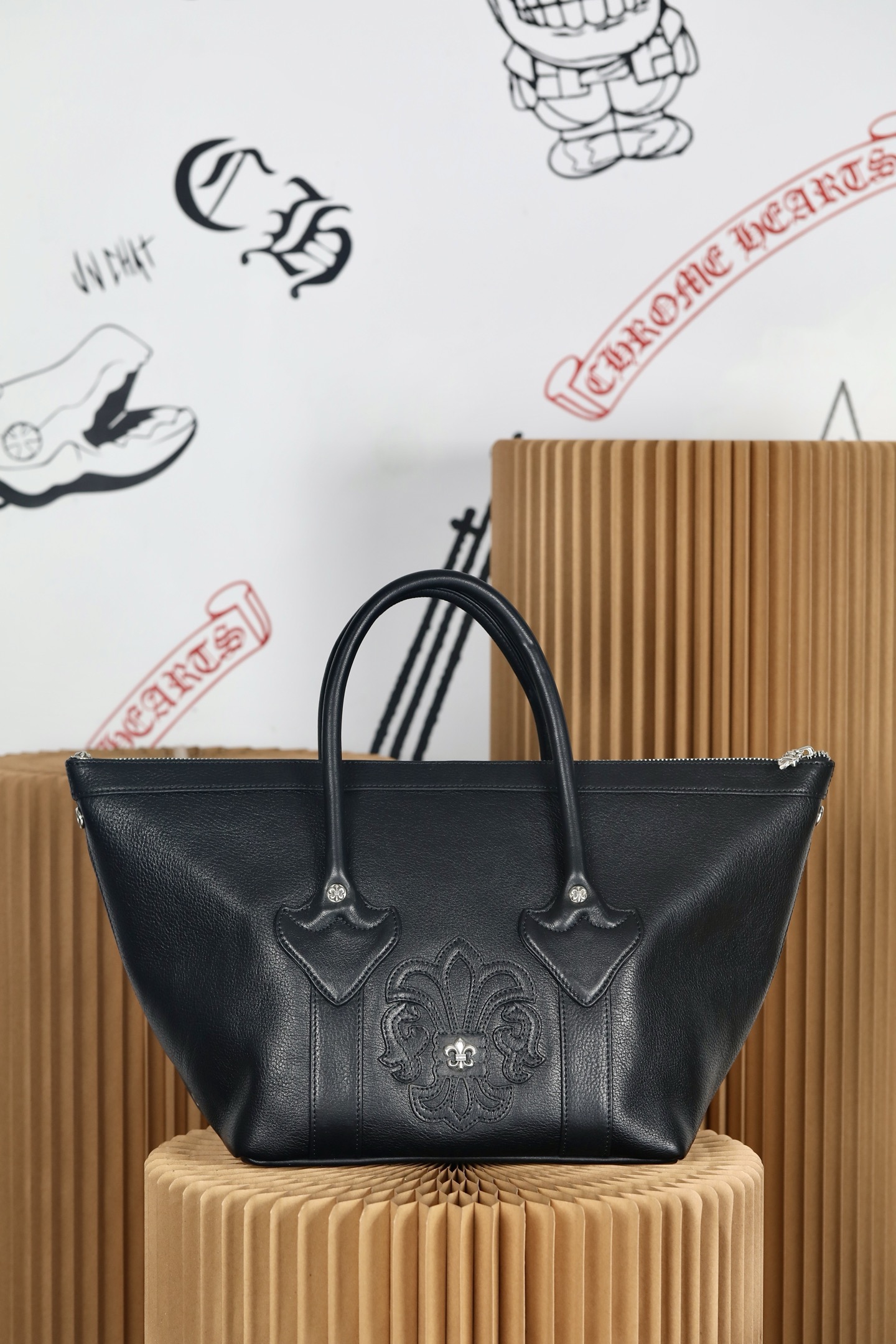 CH dile Boys Boston Dumpling Bag