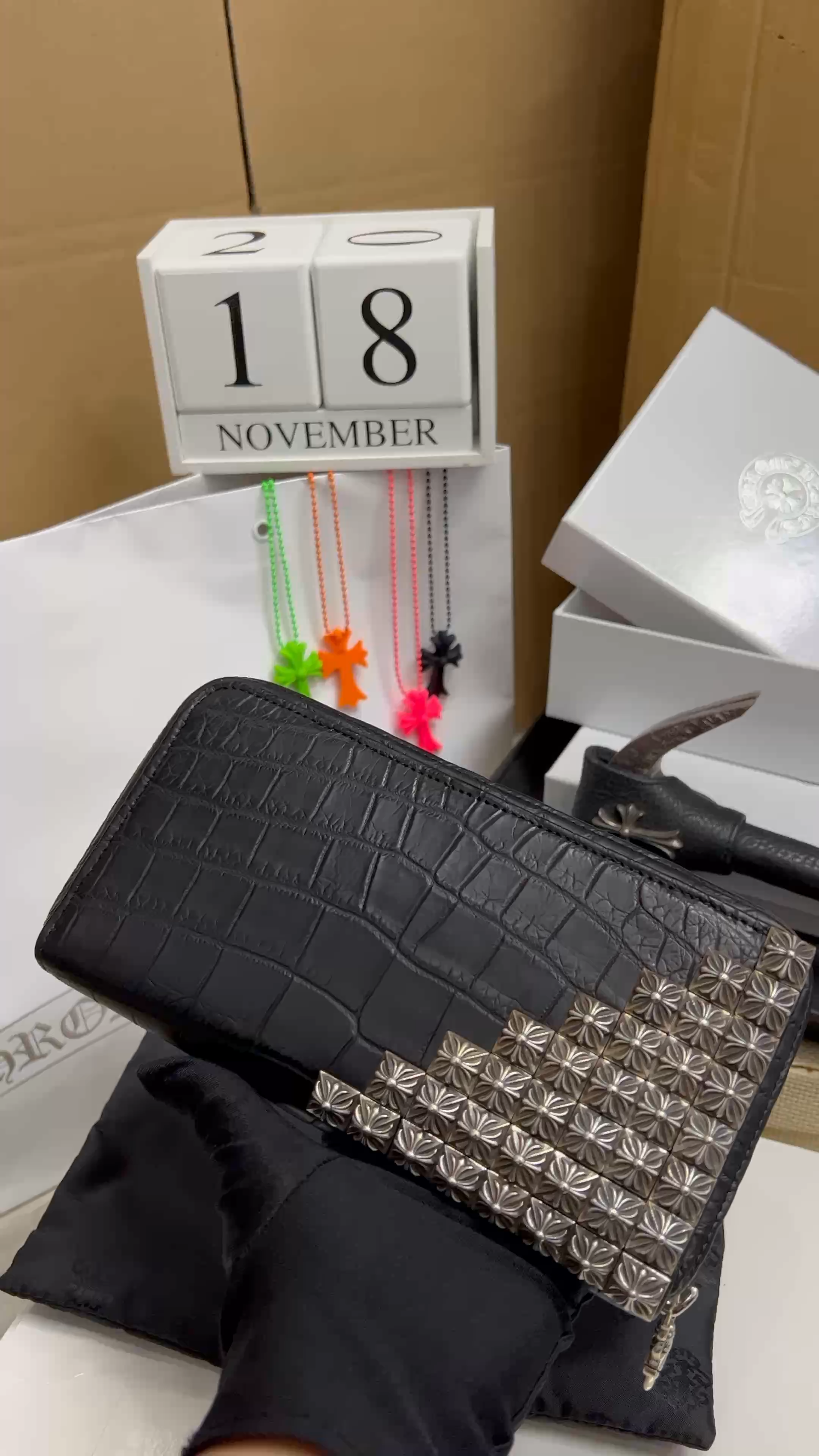 CH 36 Nail Zipper Wallet Crocodile Money Holder