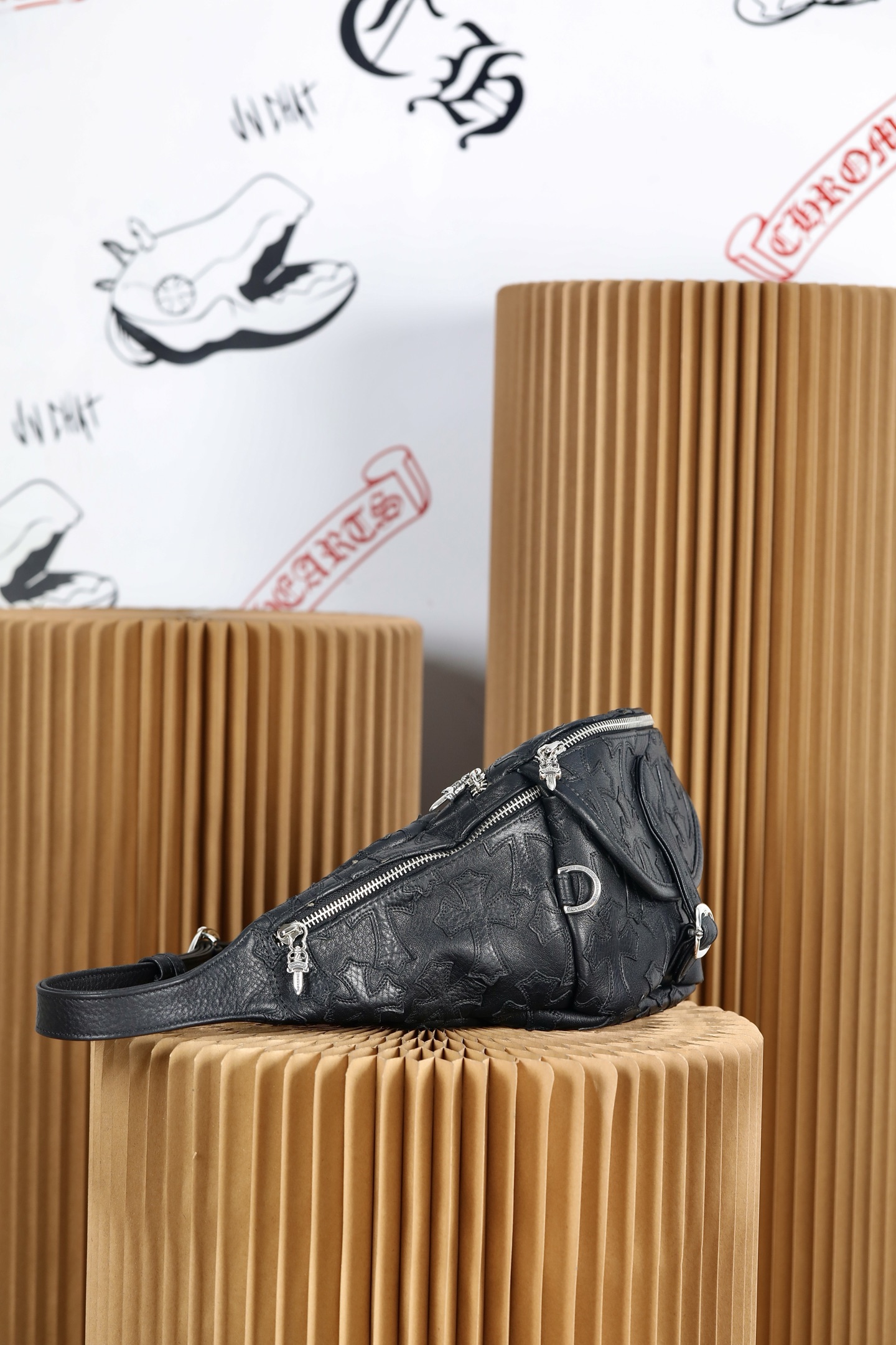 CH Medium Black Patches Snat Pack