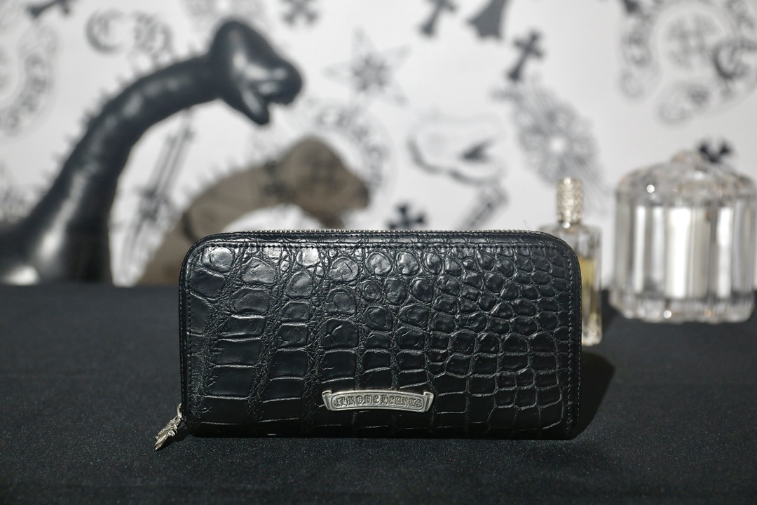 CH Cross-shaped zipper crocodile wallet