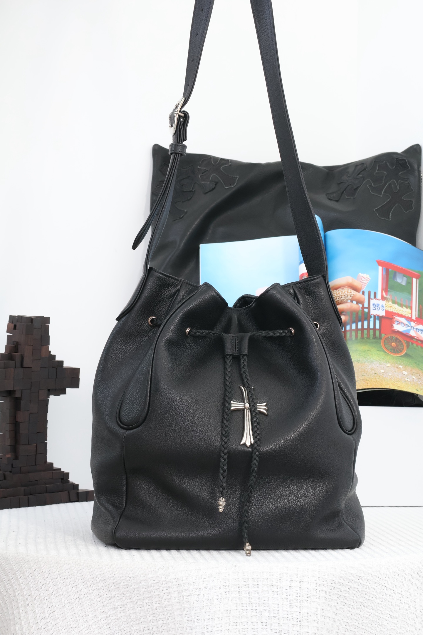 CH Cross Lazy American Style Drawstring Bucket Bag