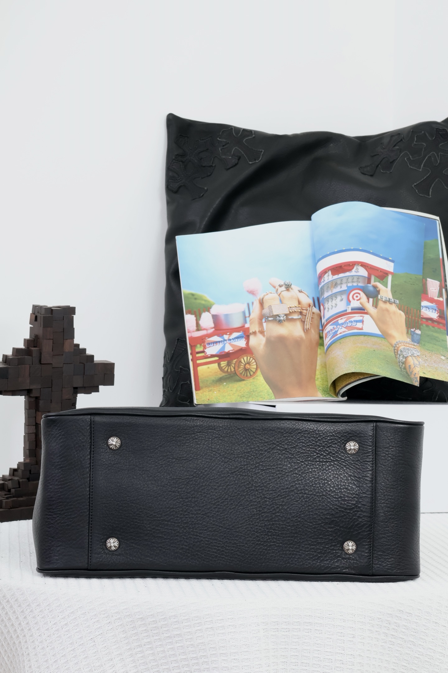 CH Cross Zipper Travel Bag