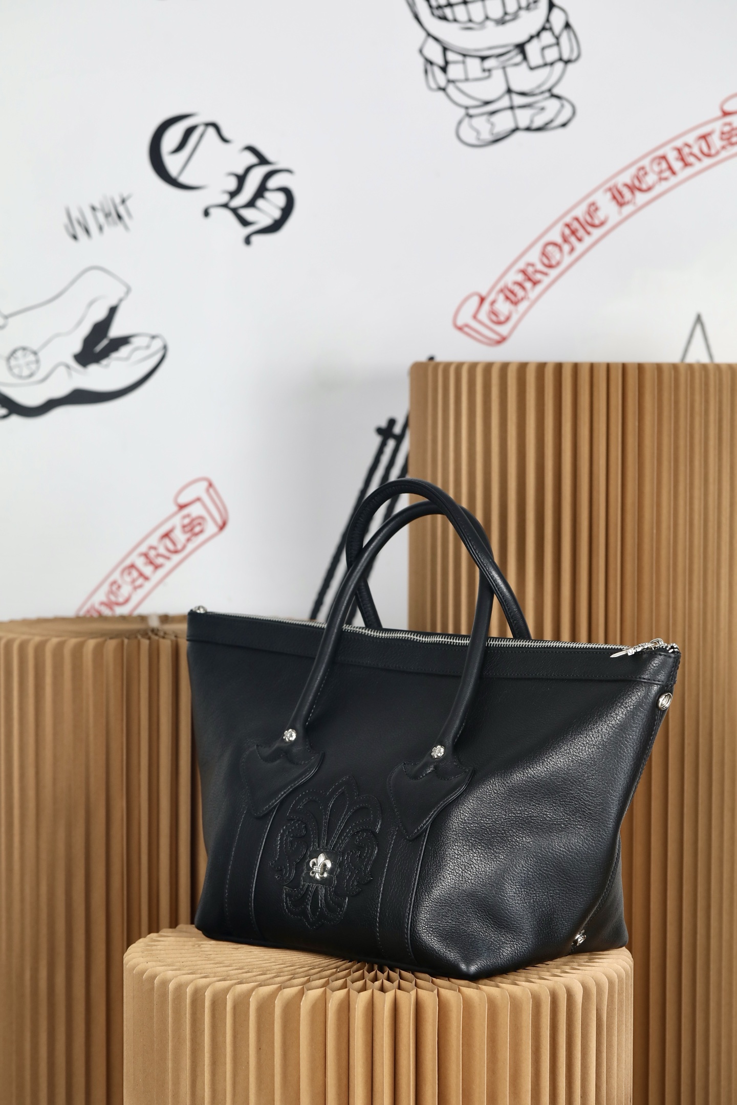 CH dile Boys Boston Dumpling Bag