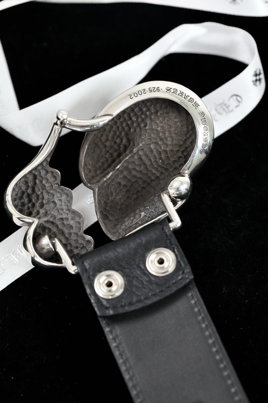 CH｜LIP & TOUGUE BUCKLE