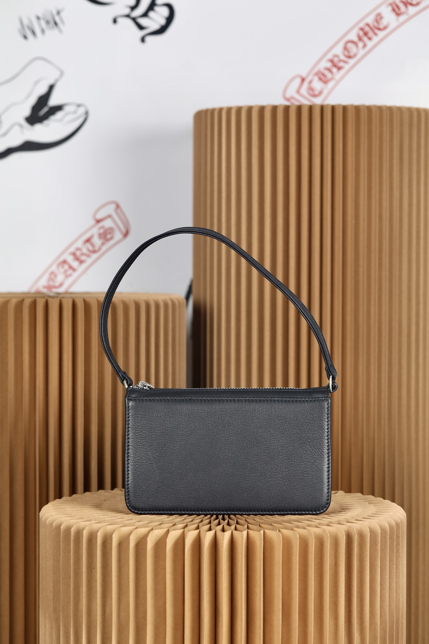 CH｜THIAN BLUE Black Underarm Bag