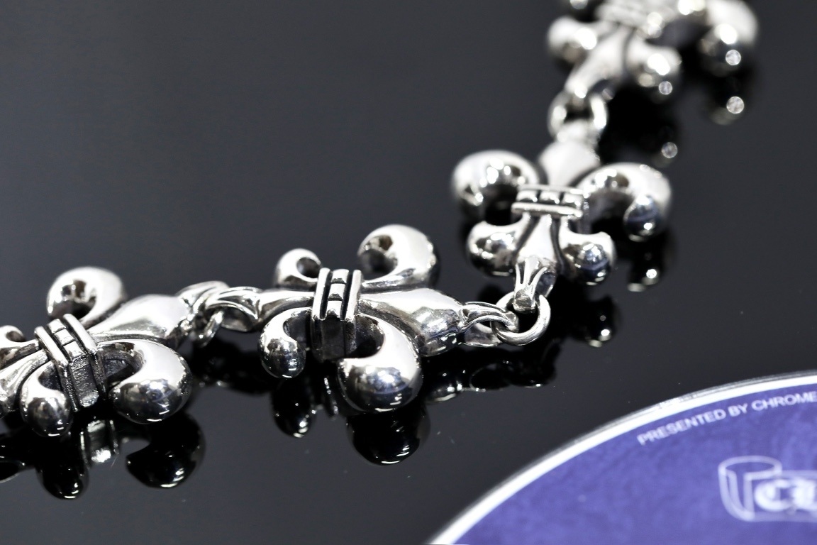 CH | Double Hook and Clasp, Big Scout Emblem, 11 Beads