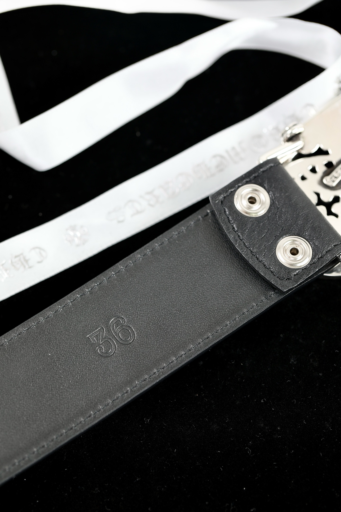 CH | Medium Oval Vine Hexagram Belt