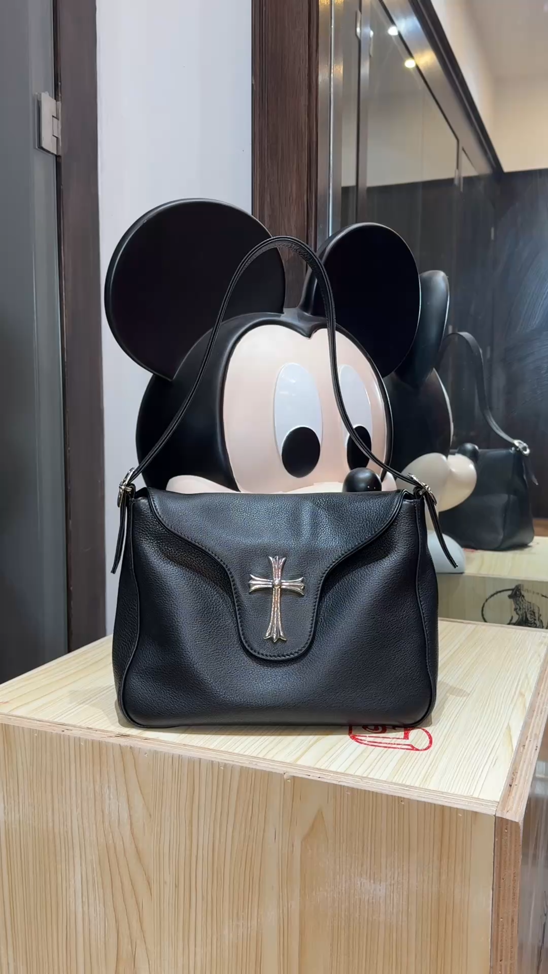 CH_ 𝖥𝗅𝖺𝗉 𝖻𝖺𝗀 Initial Chicken Nuggets Bag