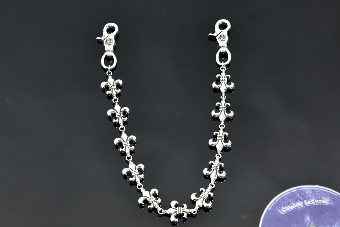 CH | Double Hook and Clasp, Big Scout Emblem, 11 Beads