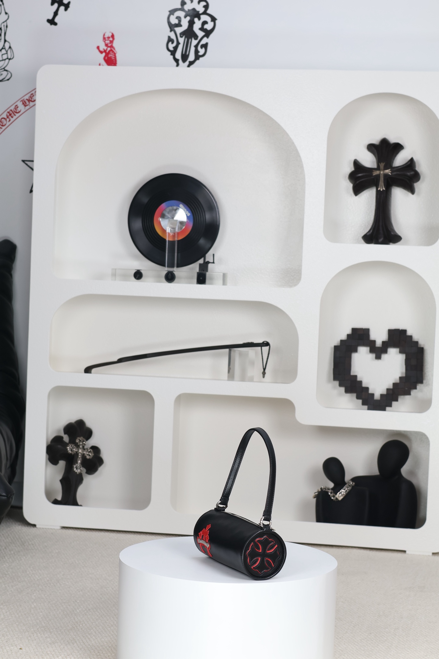 CH｜Grinds Bag, Black and Red, Cylindrical Bag