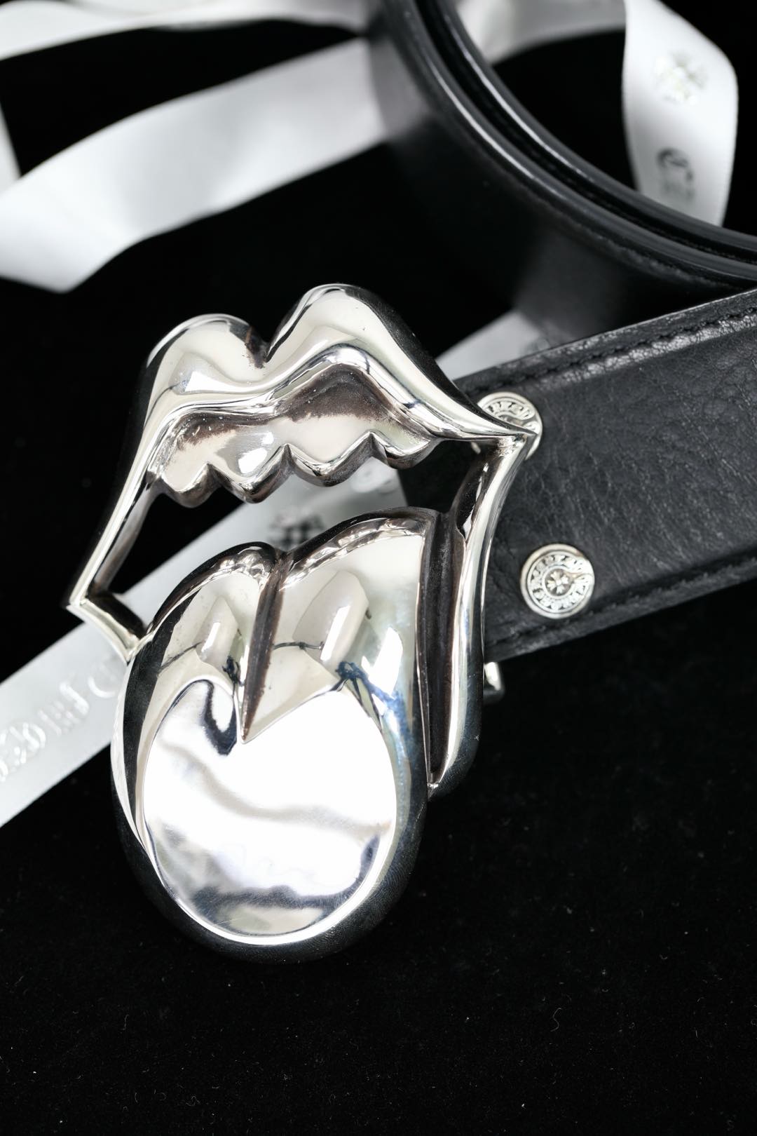 CH｜LIP & TOUGUE BUCKLE