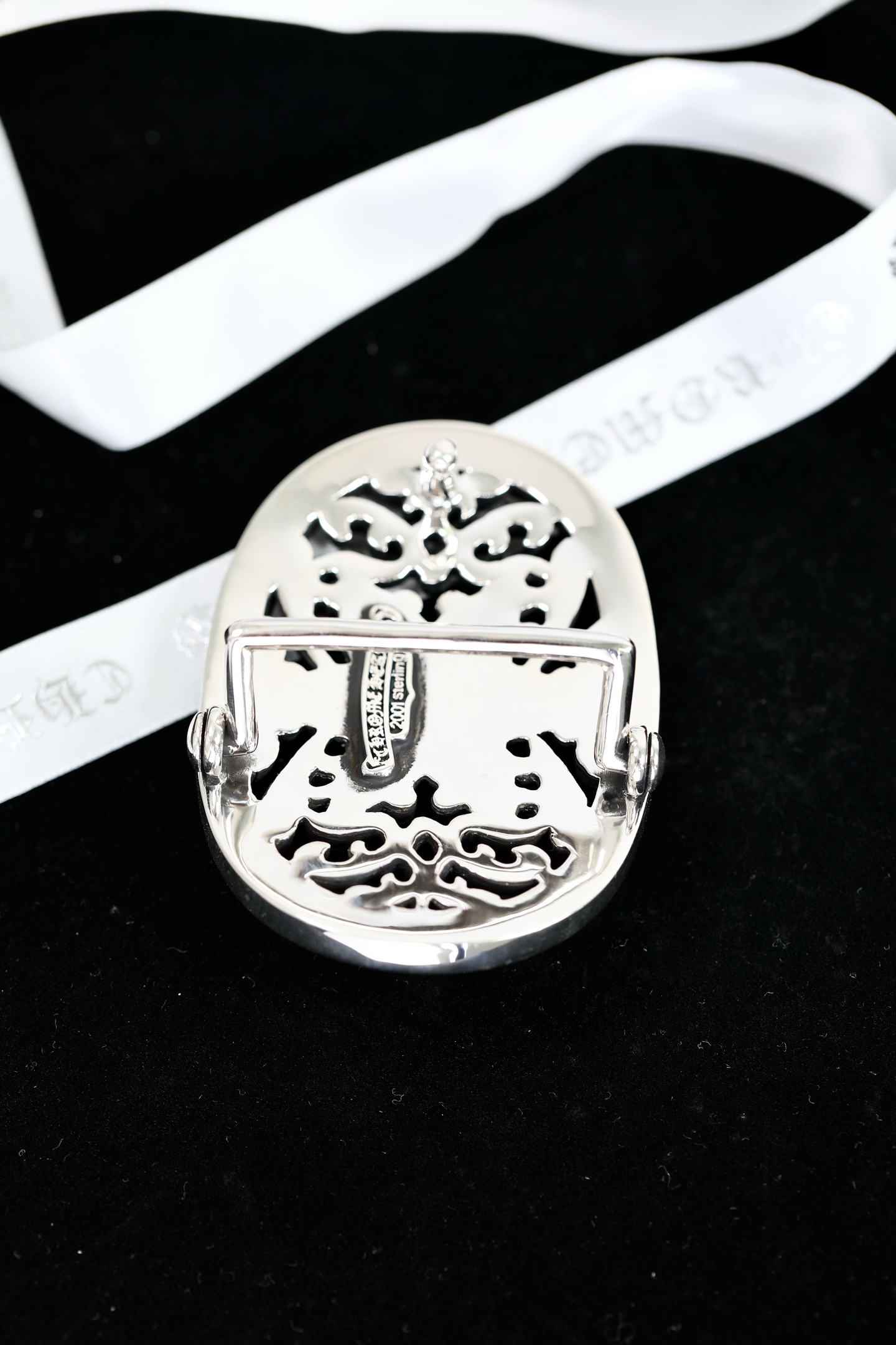 CH | Medium Oval Vine Hexagram Belt