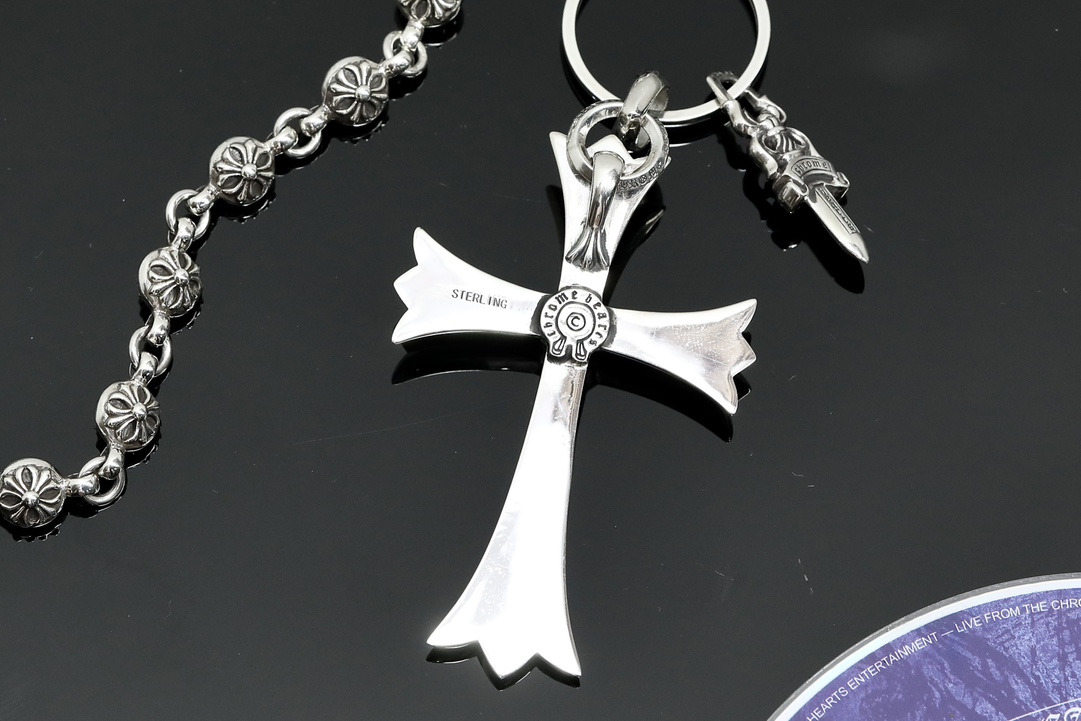 CH｜Large Cross Pendant + Cross Beads + S Clasp (14 Beads)