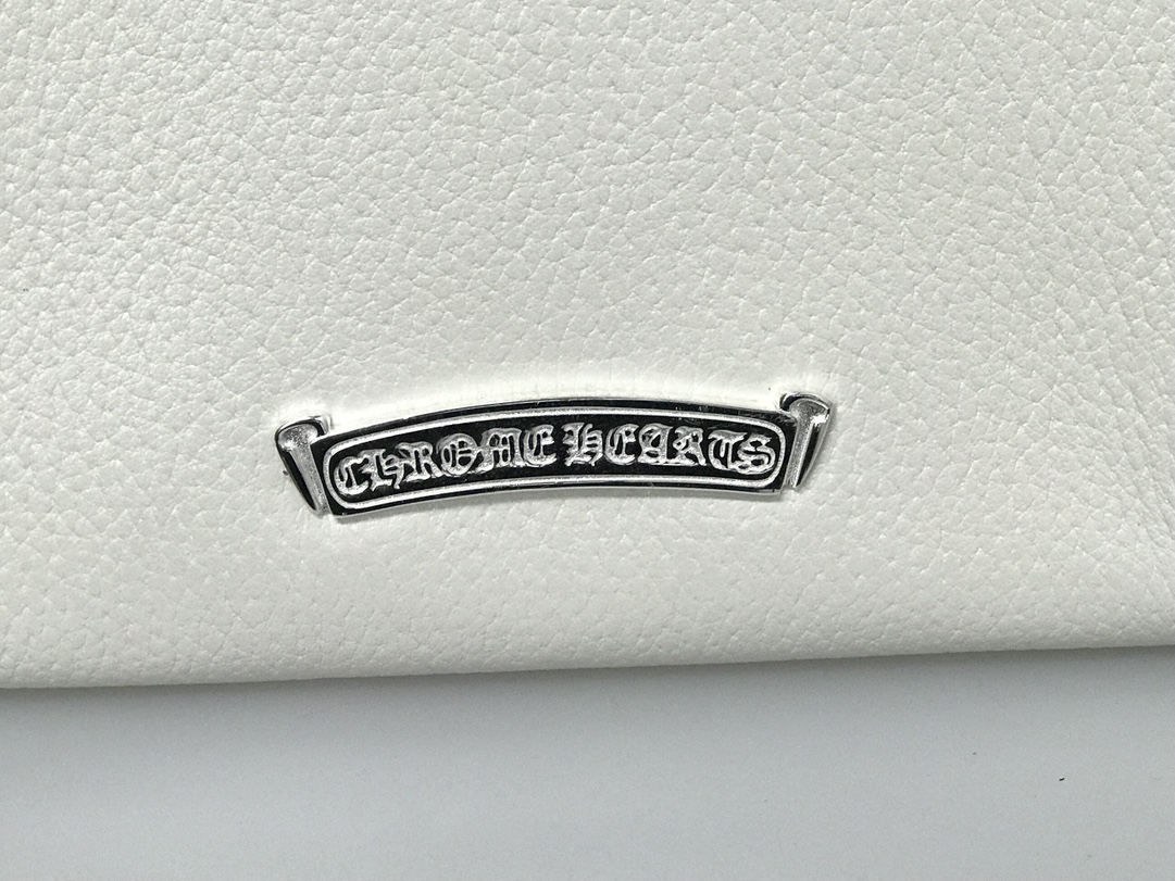 CH｜White Square Crossbody Bag