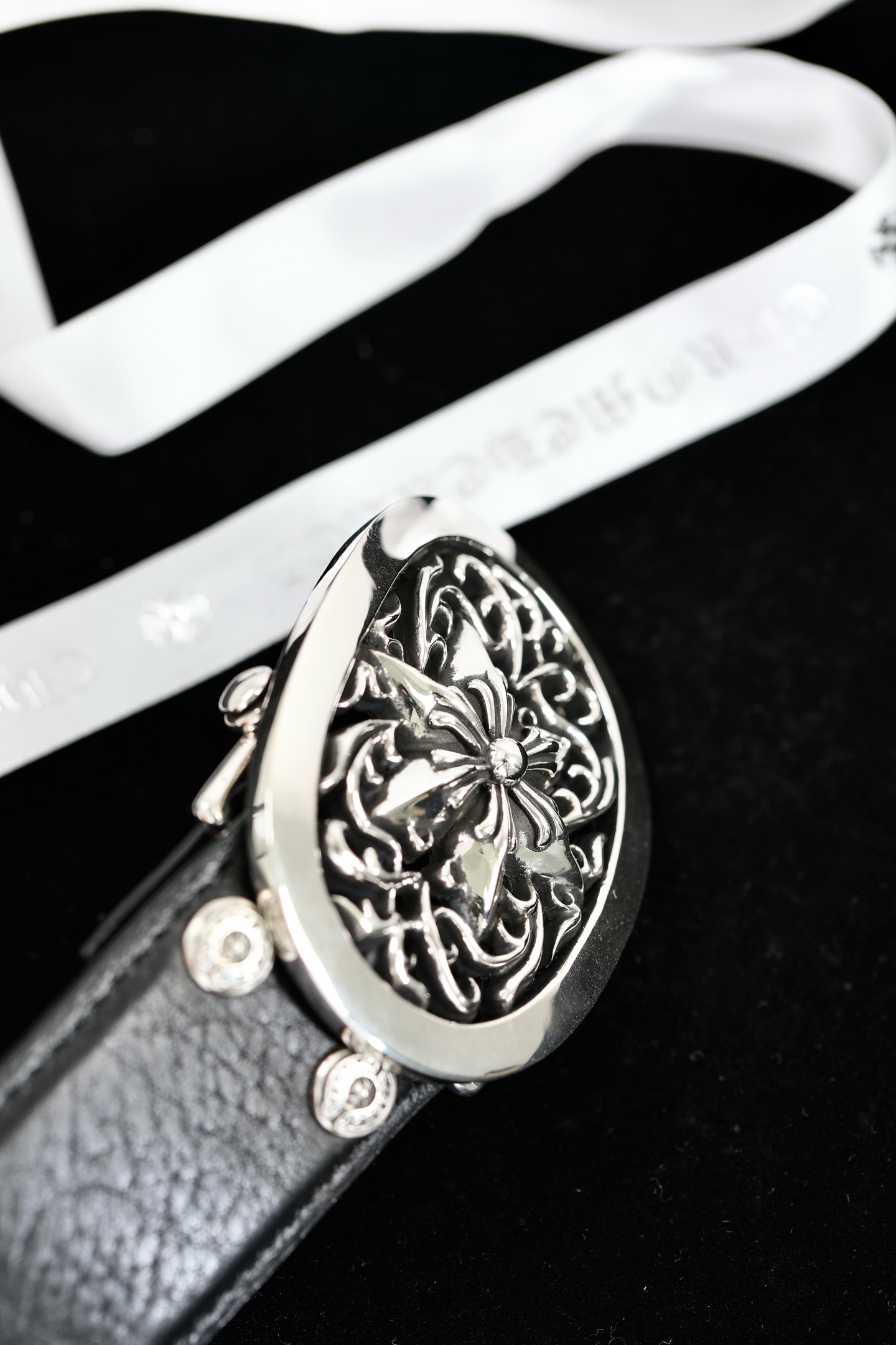 CH | Medium Oval Vine Hexagram Belt