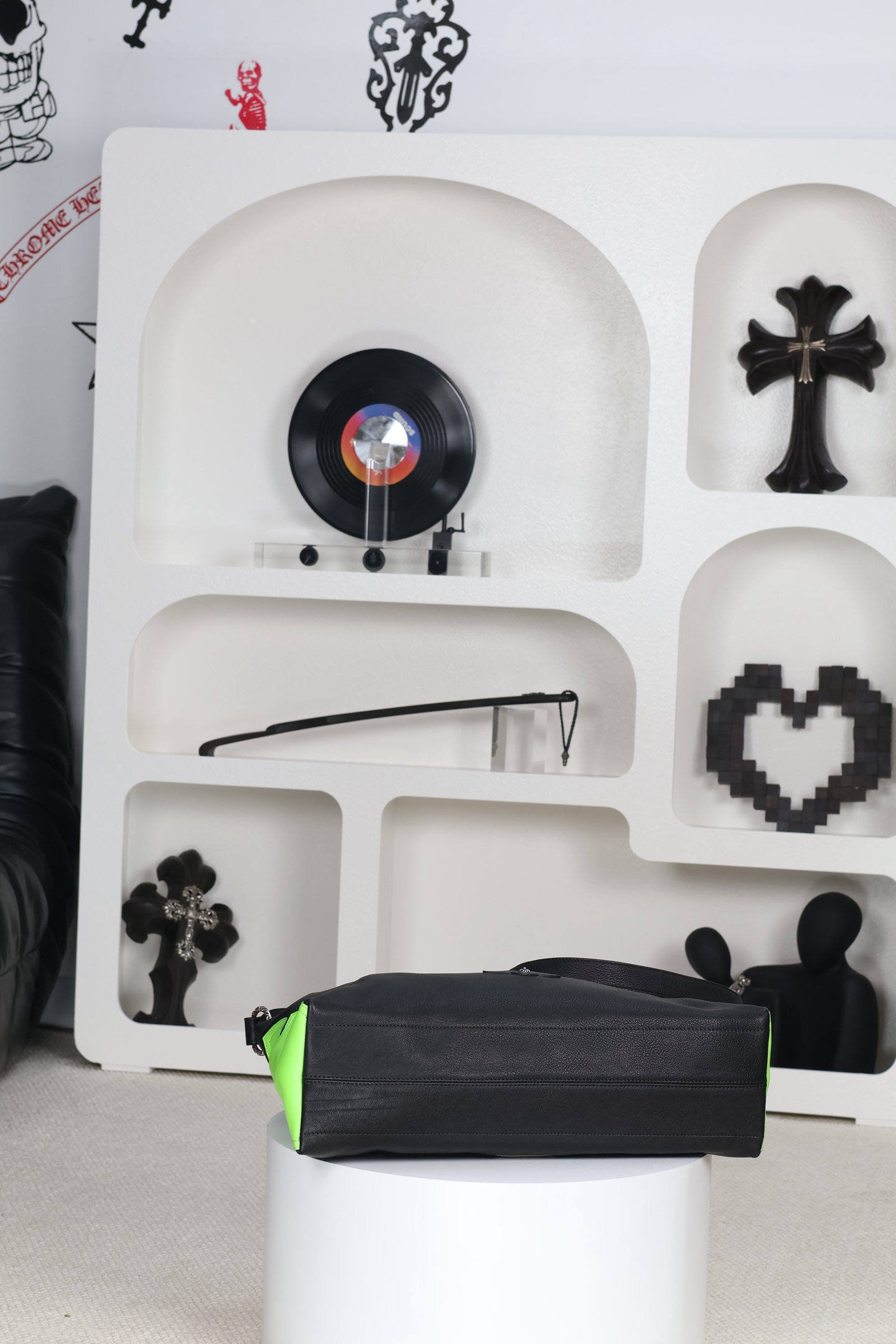 CH｜Black and Green Little Lyon Shoulder/Crossbody Bag