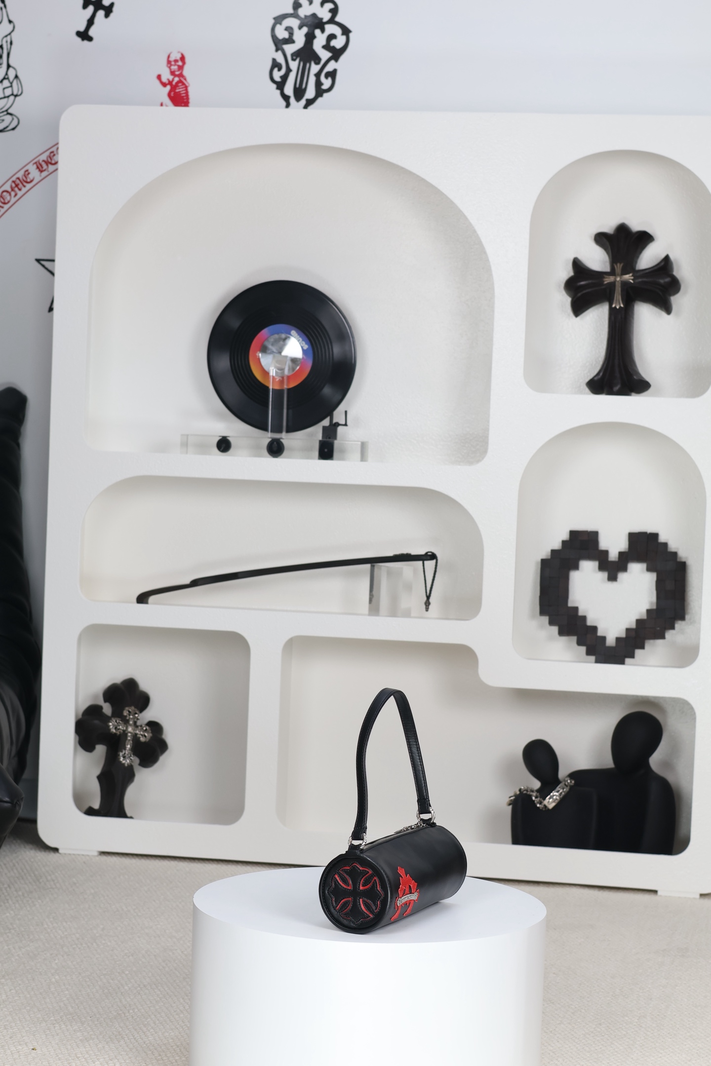 CH｜Grinds Bag, Black and Red, Cylindrical Bag