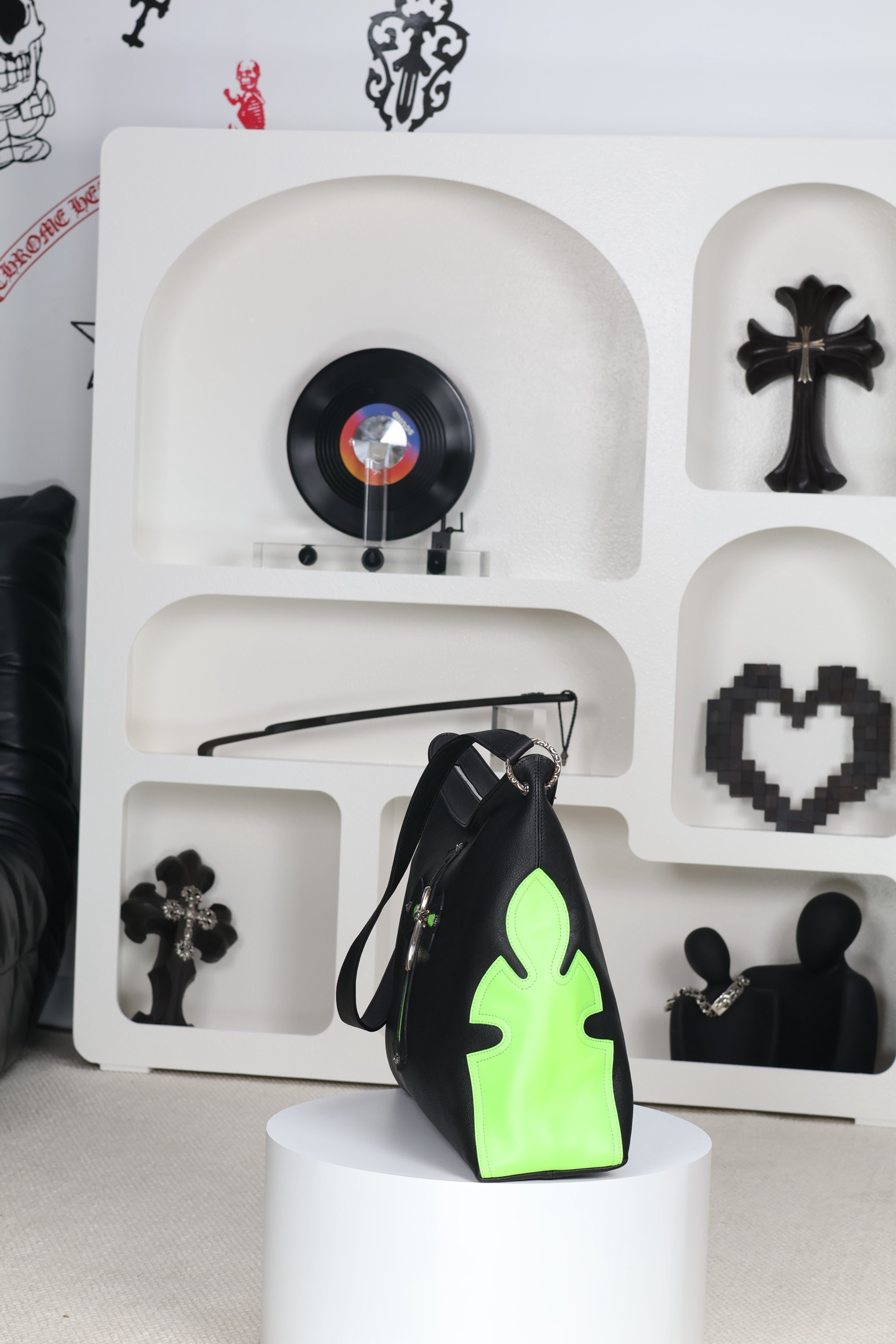 CH｜Black and Green Little Lyon Shoulder/Crossbody Bag