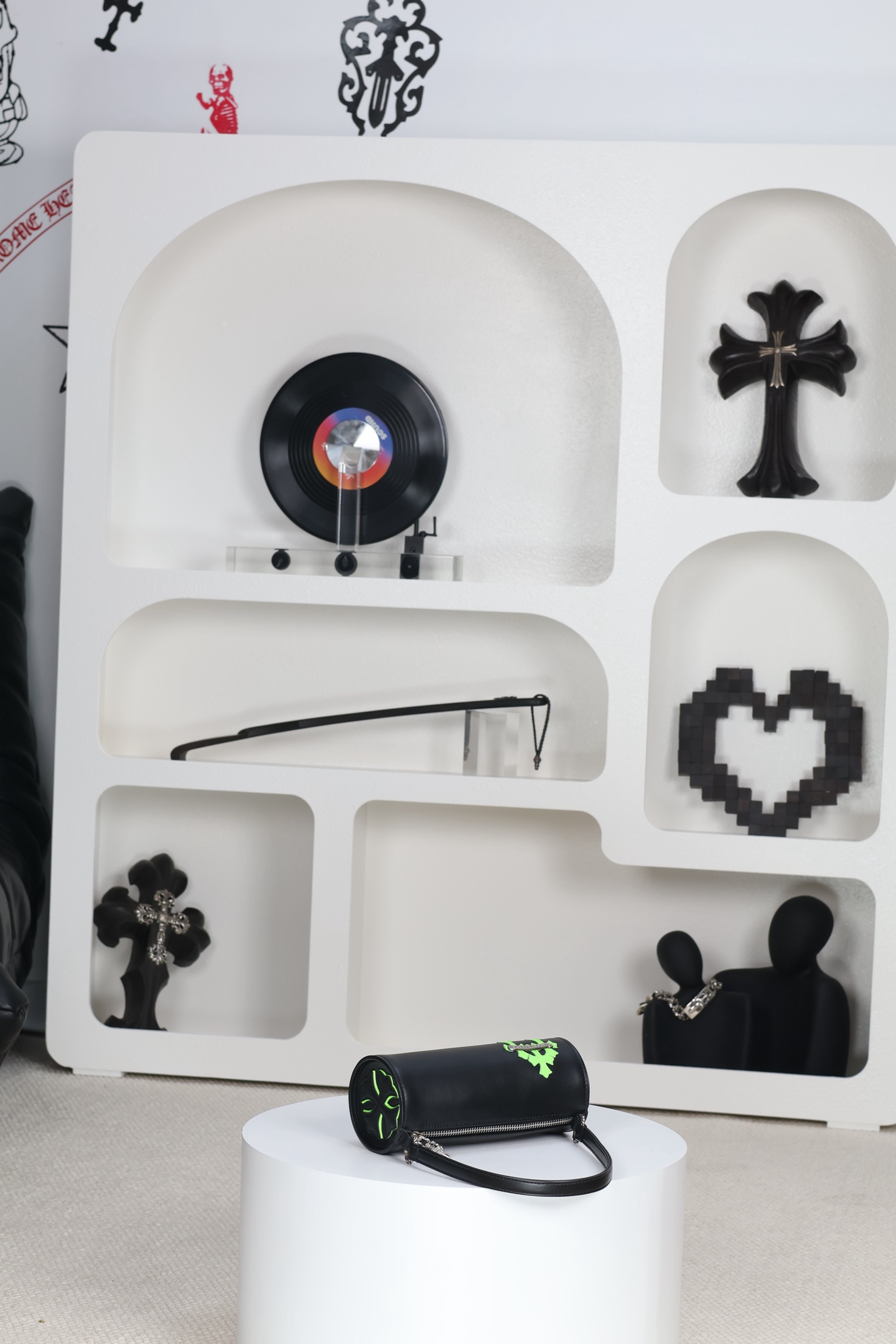 CH｜Grinds Bag, Black and Green, Cylindrical Bag