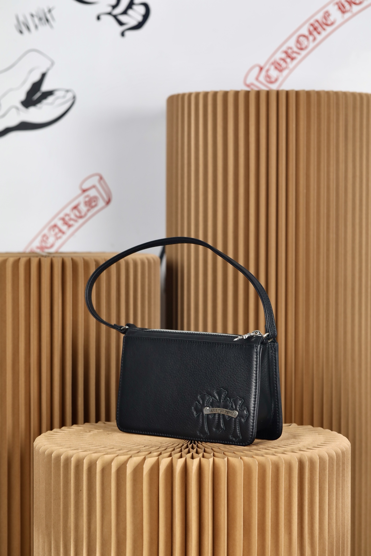 CH｜THIAN BLUE Black Underarm Bag