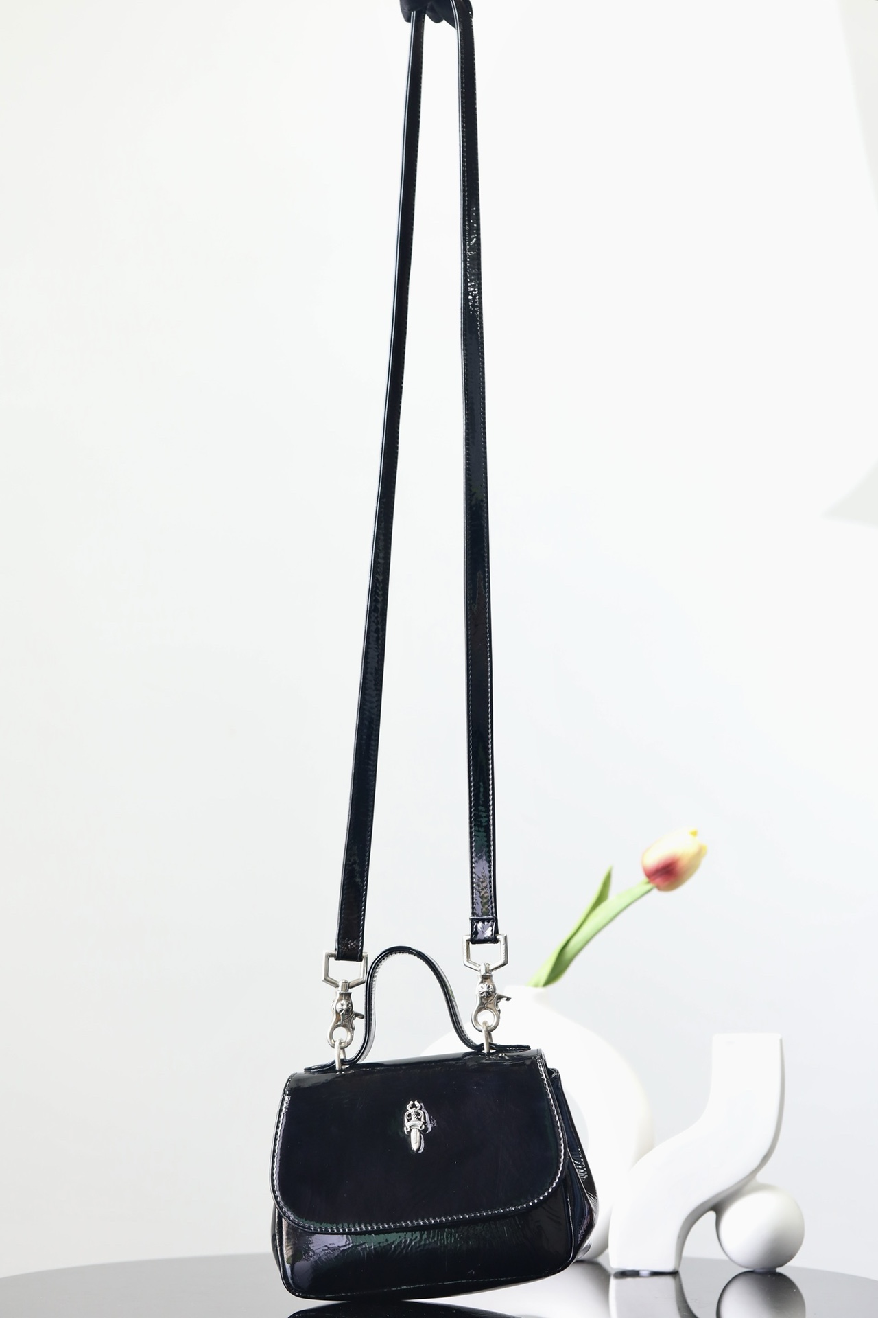 CH｜Philanthus Pihanna Limited Edition Black Shoulder/Handbag ✩ Dimensions: 18.5 x 6 x 14.5 Wrist Height: 6.5