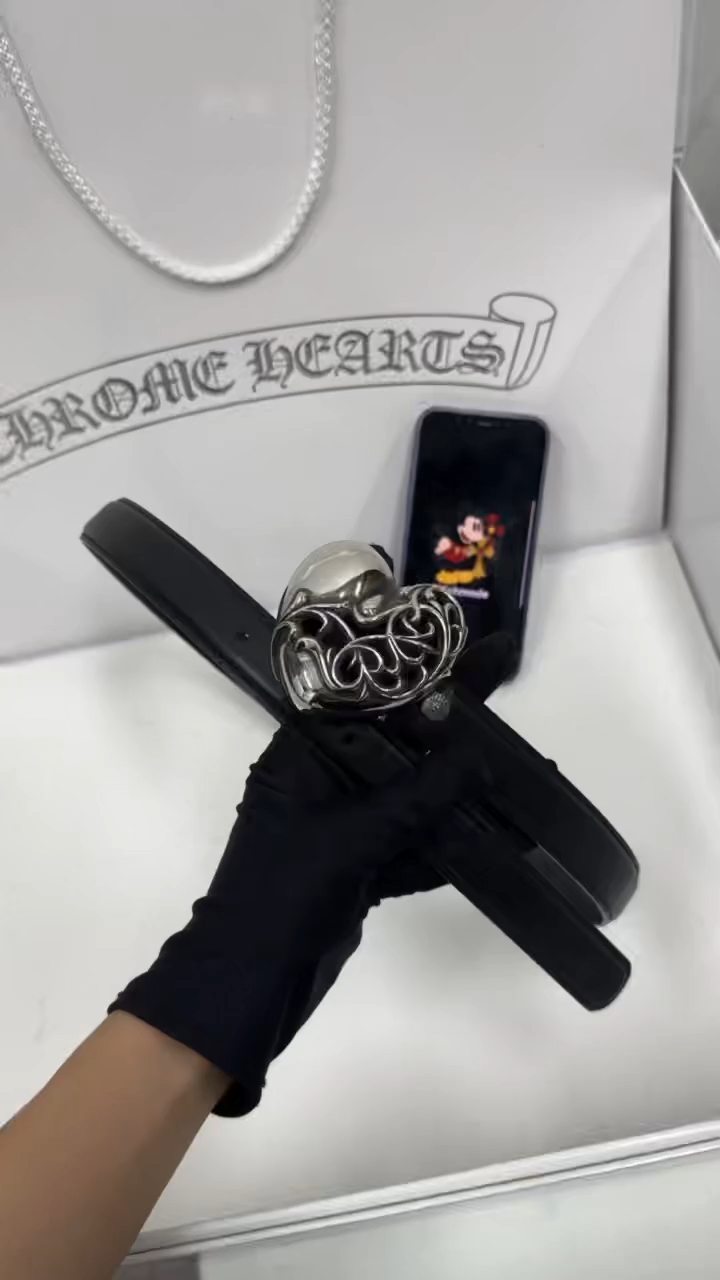 CH｜Heart-Shaped Leather Belt