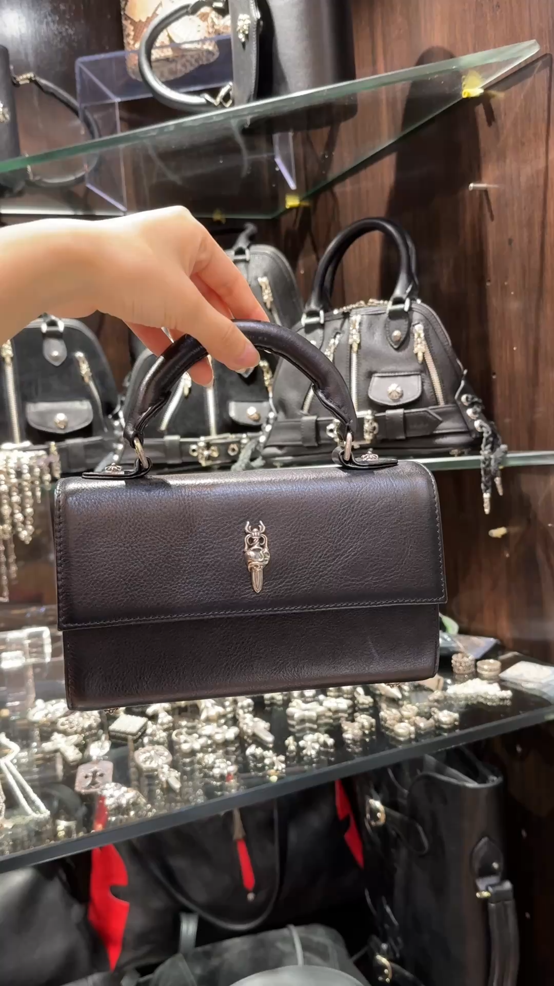 CH｜Bella Collaboration Sword Heart Box Bag