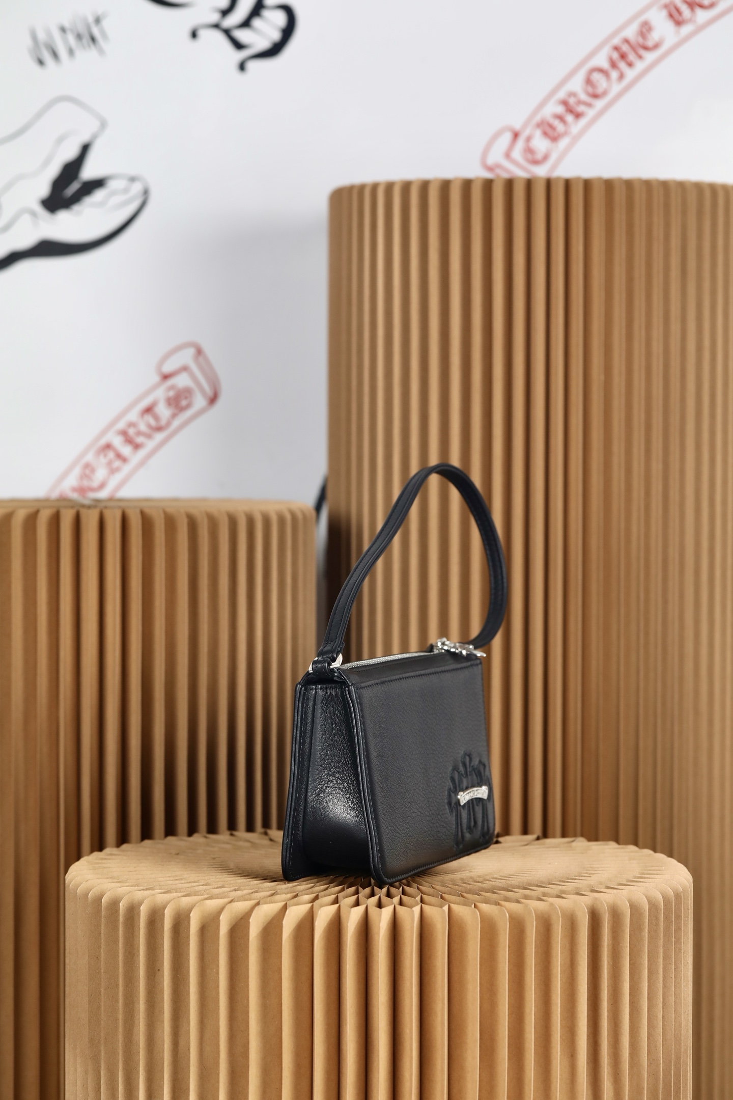 CH｜THIAN BLUE Black Underarm Bag