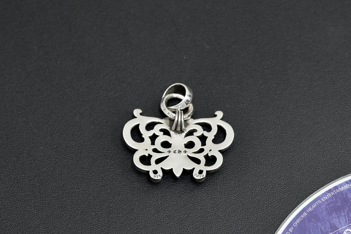 CH Butterfly Pendant [Weight approx. 23.6g]