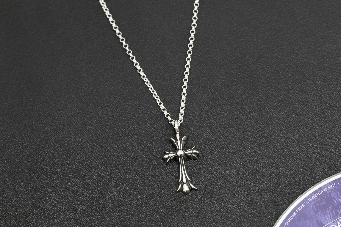 CH Double Image Cross Pendant [Weight approx. 5g]
