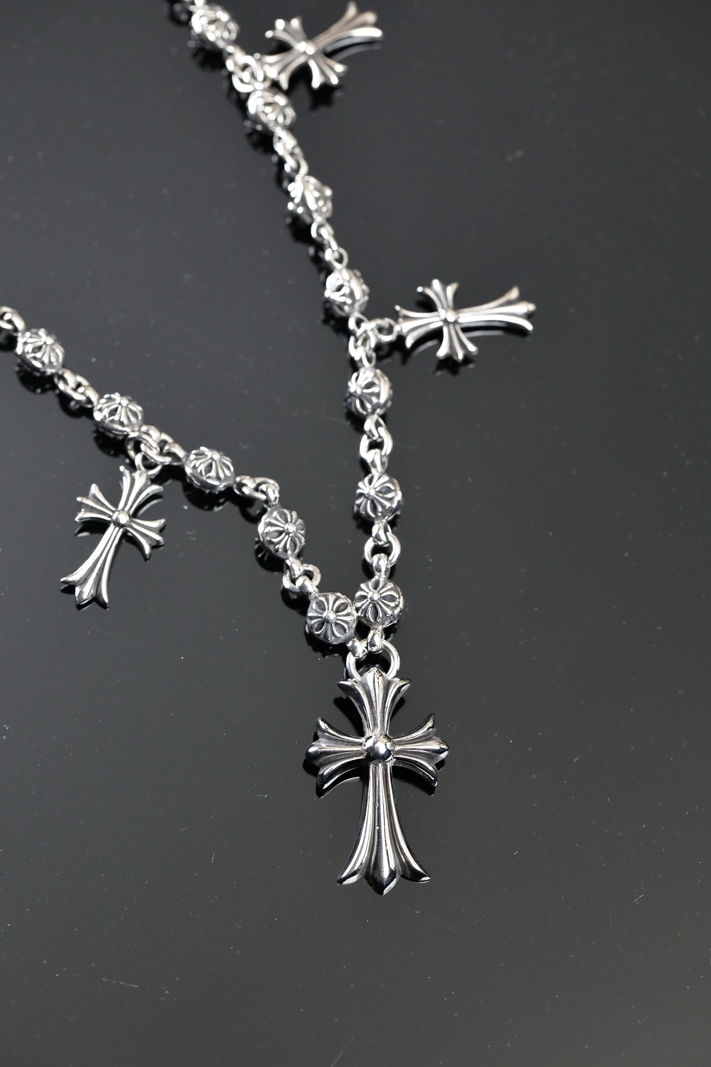 CH｜Chocolate Beaded Double Hook Clasp with Round Beads and Cross Pendant, 26 Beads