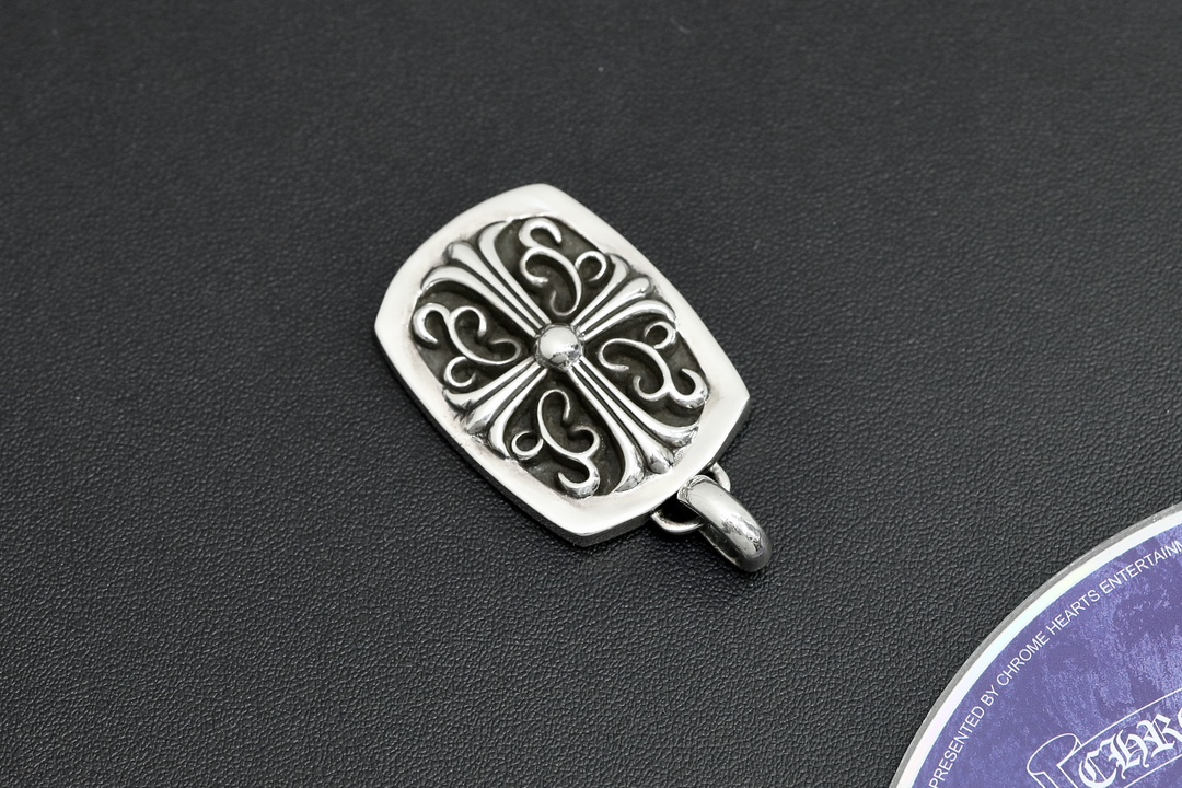 CH Keeper Pendant [Weight approx. 43.2g]