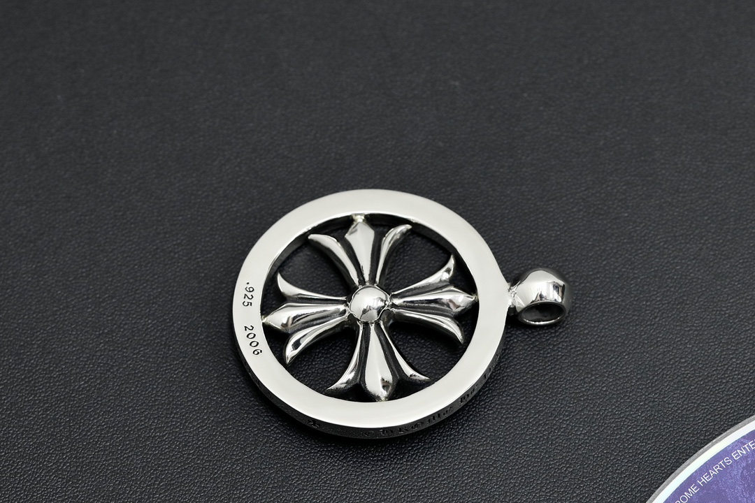 CH Cross Windmill Pendant [Weight approx. 42.8g]