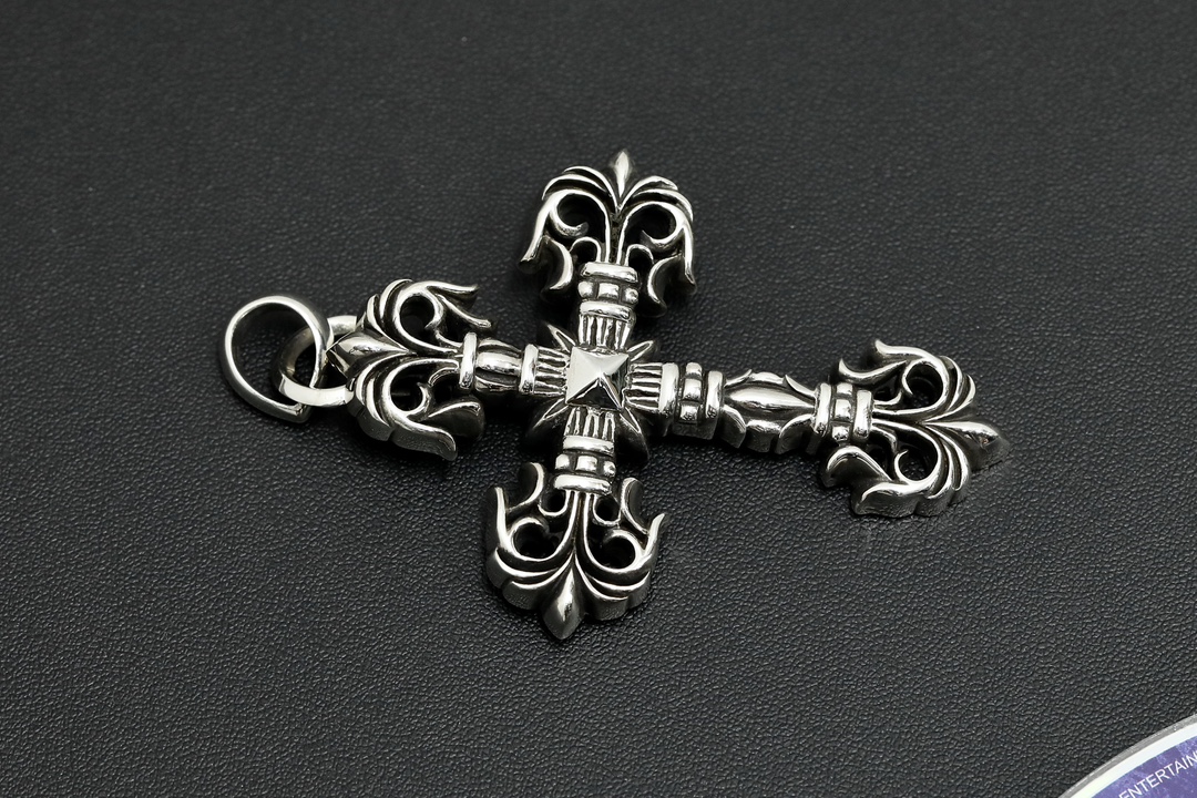 CH Large Cross Flower Pendant [Weight approx. 65.6g]